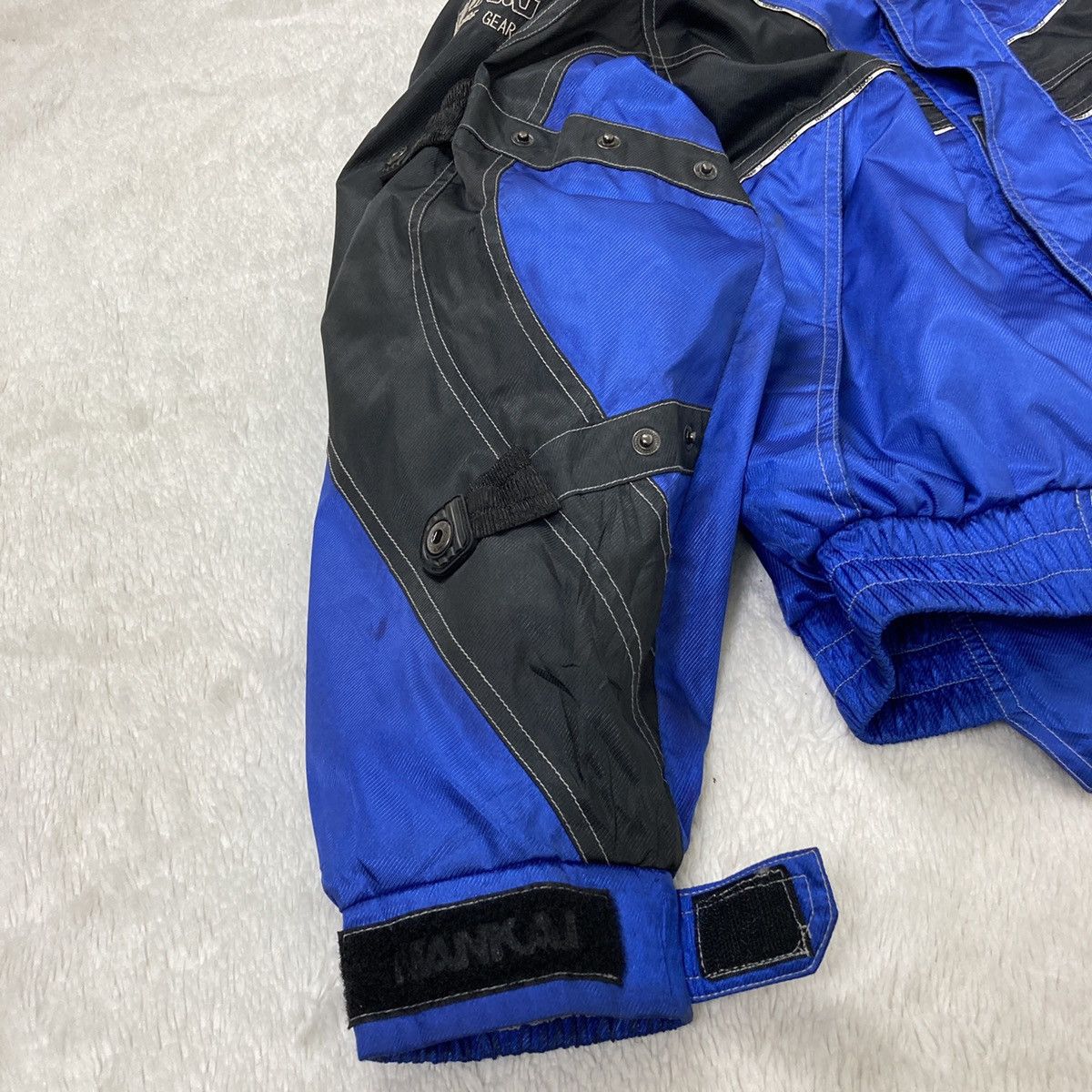 Gear for Sports Nankai Water Proof Gear Come With 5 Pads Size US L / EU 52-54 / 3 - 7 Thumbnail