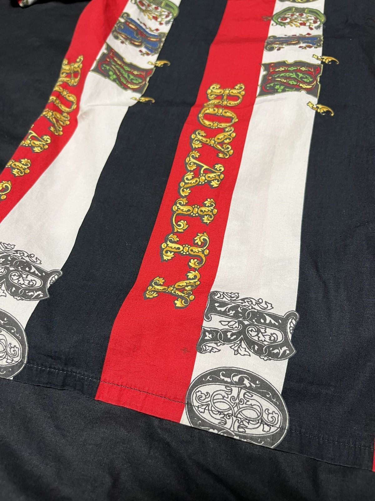 Versace 🧨REAL GRAIL Versace Rock & Royalty Overprinted Shirt Size US M / EU 48-50 / 2 - 15 Thumbnail