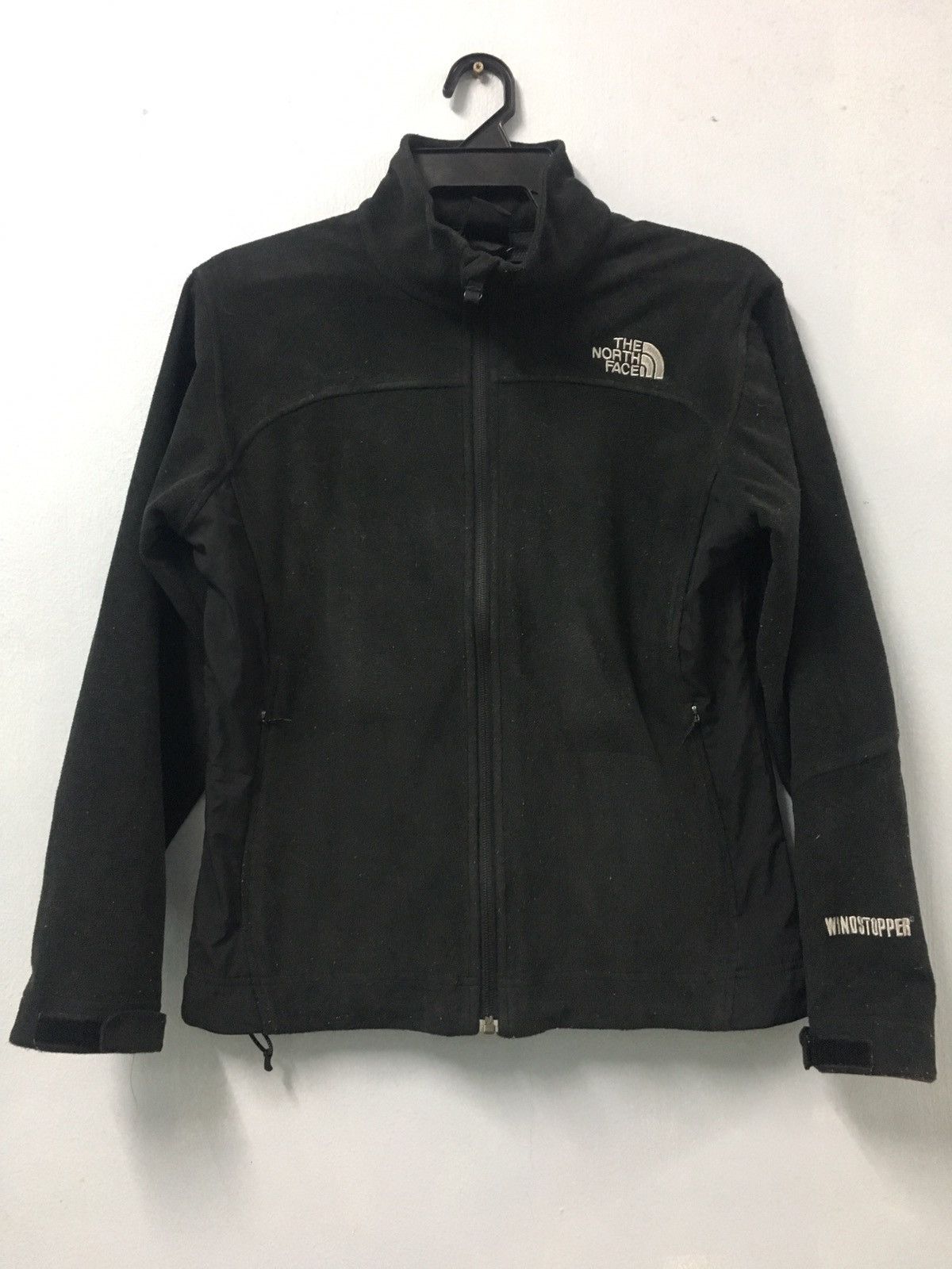 The Northe Face Windstopper sweater