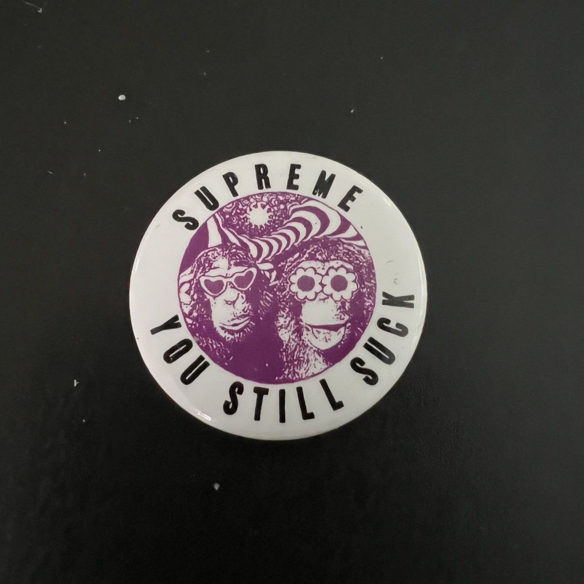 Supreme Supreme You Still Suck Button Pin White SS16 Size ONE SIZE - 1 Thumbnail