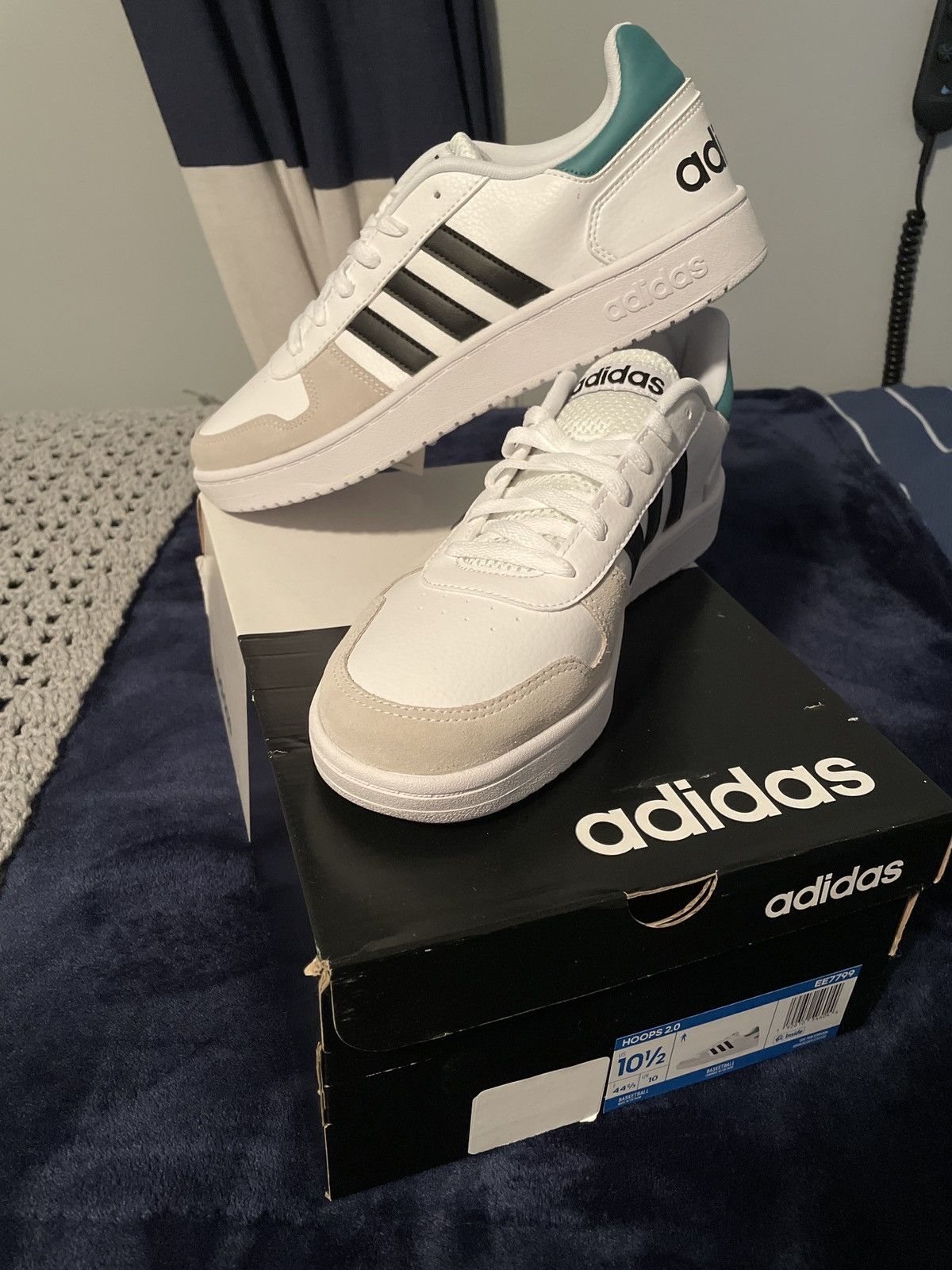 Hoops 2.0 White