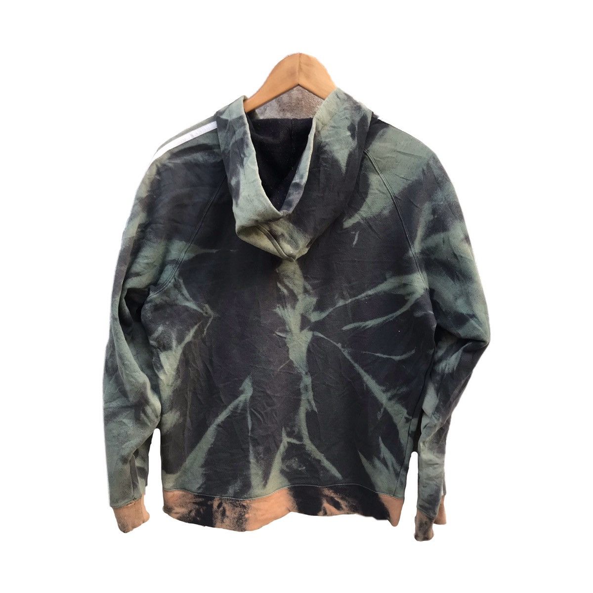 Adidas Vintage adidas Embroided logo Thrashed Faded hoodie Size US M / EU 48-50 / 2 - 2 Thumbnail