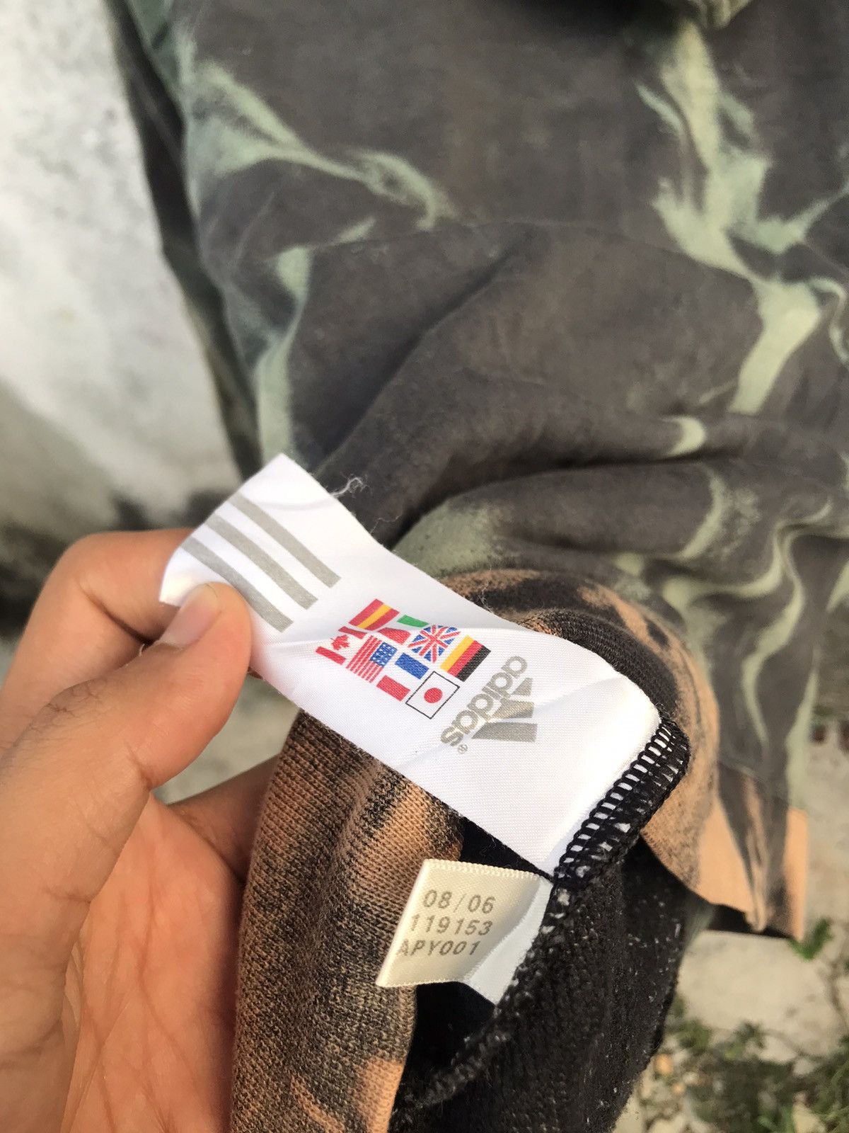 Adidas Vintage adidas Embroided logo Thrashed Faded hoodie Size US M / EU 48-50 / 2 - 3 Thumbnail