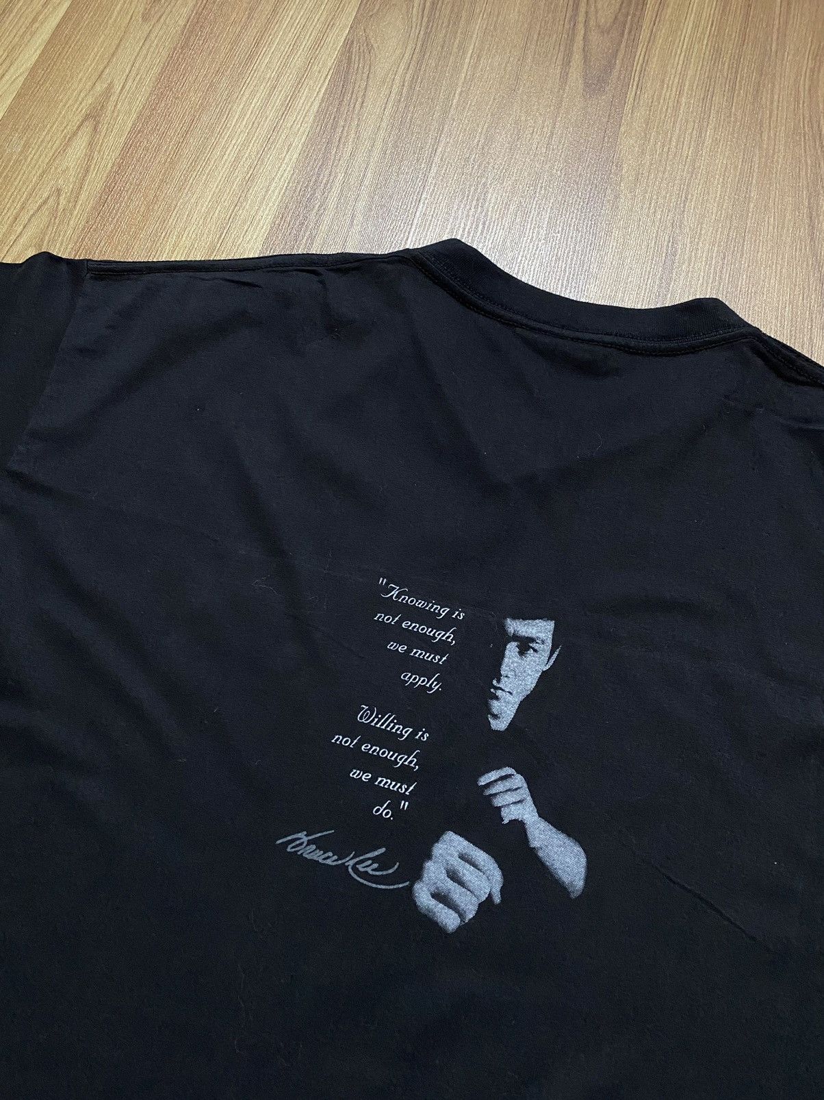 Vintage Vintage Bruce Lee The Dragon T Shirt Tee The Crown Chan Size US XL / EU 56 / 4 - 4 Thumbnail