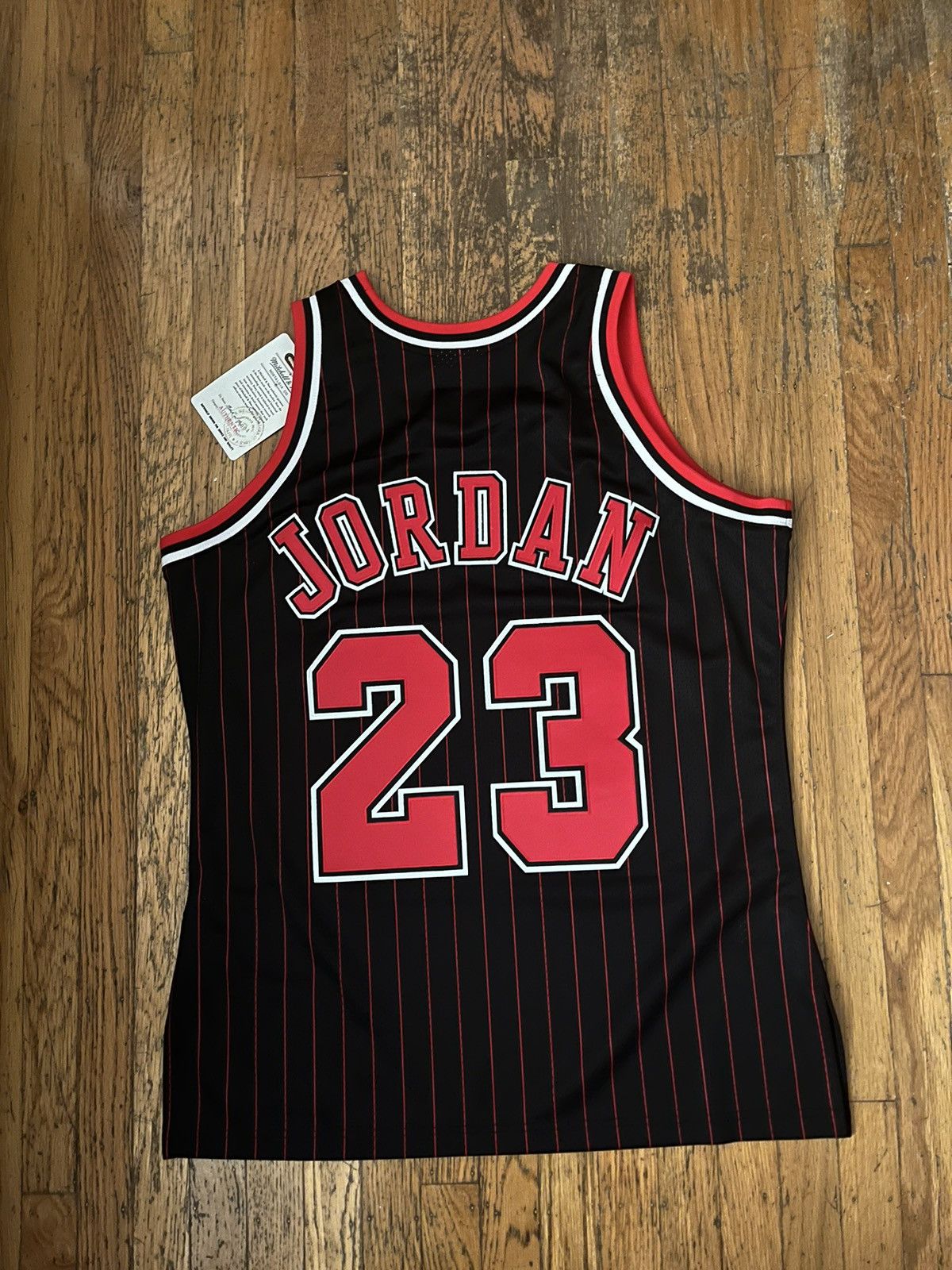Mitchell & Ness Mitchell & Ness Micheal Jordan Jersey Size US L / EU 52-54 / 3 - 1 Thumbnail