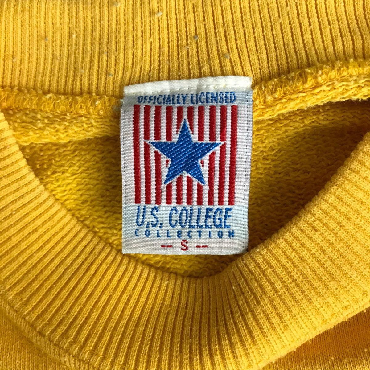Vintage DUKE UNIVERSITY College Graduation Gift Yellow Sweatshirt Size US S / EU 44-46 / 1 - 3 Thumbnail