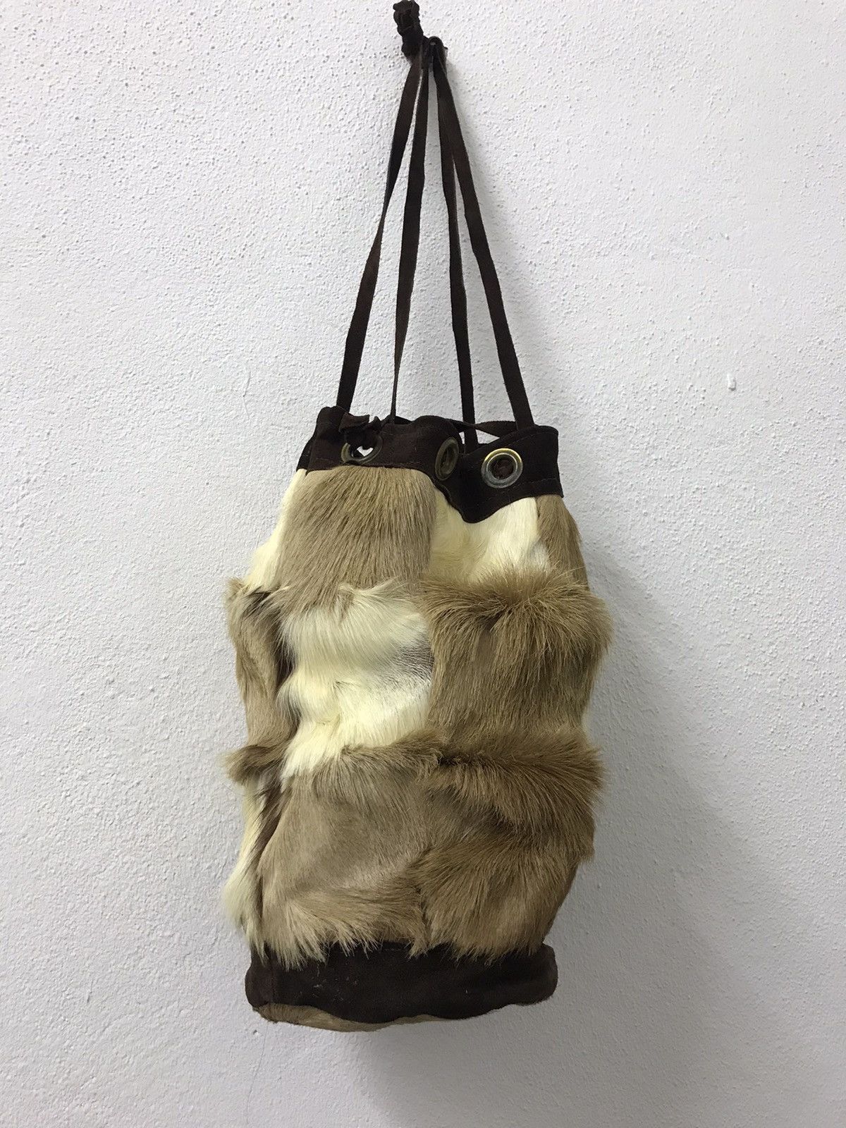 Vintage hand made fur leather bucket bag hand carry
