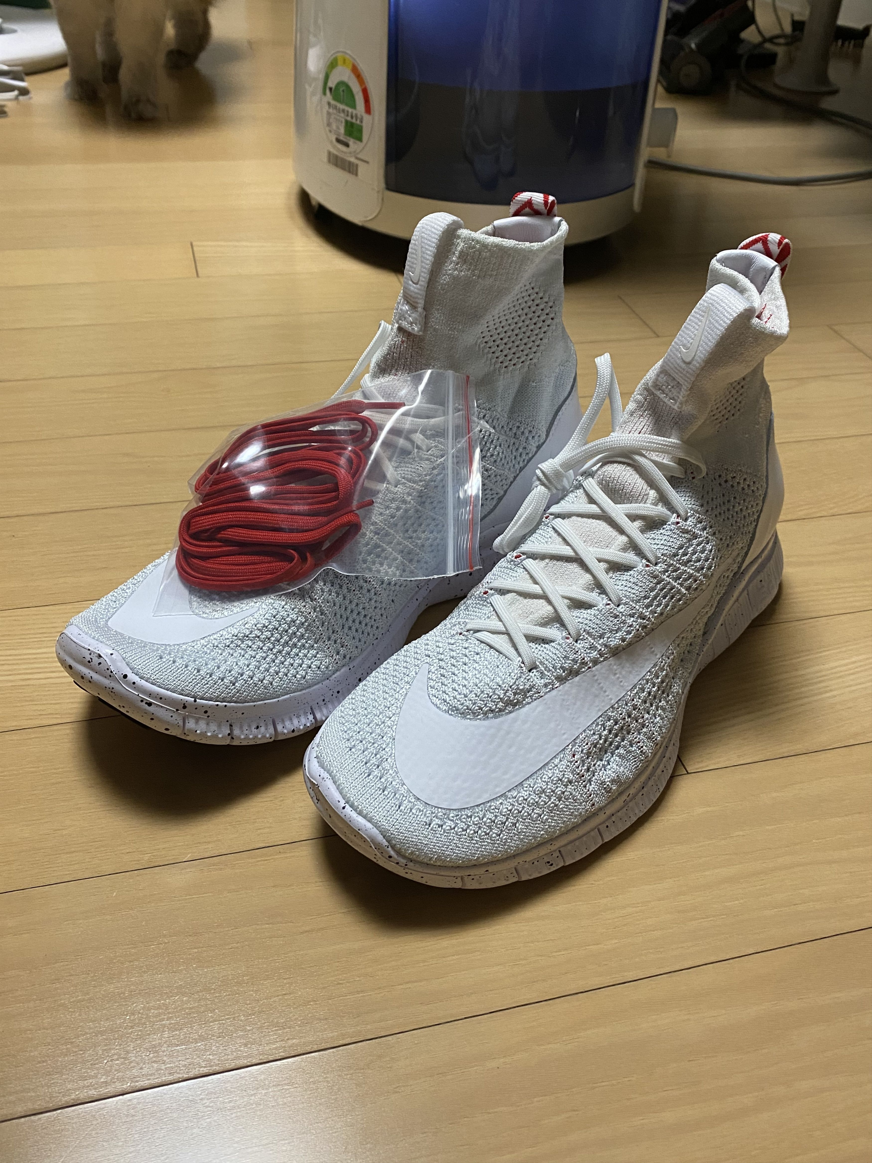 Nike Free mercurial triple white