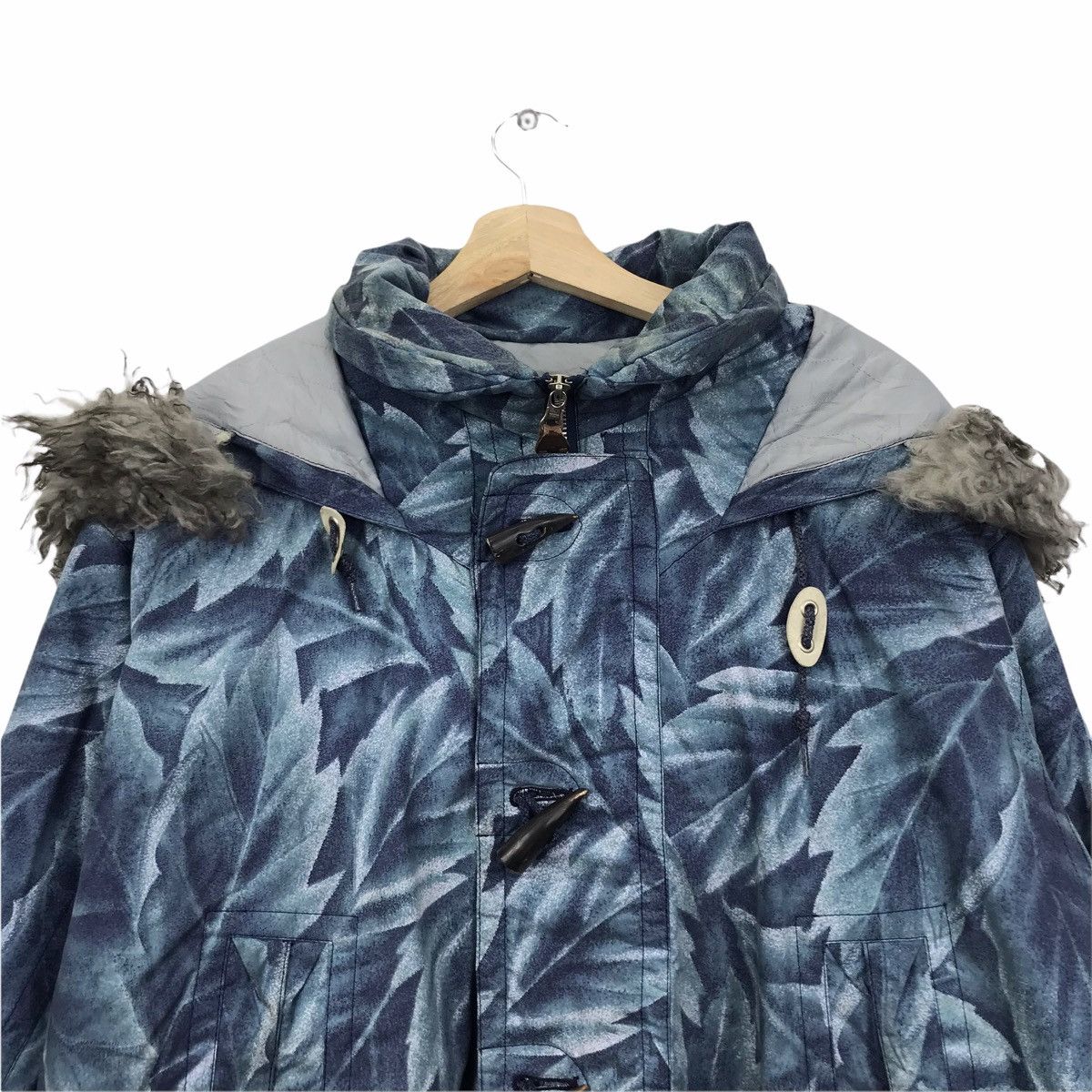 Japanese Brand COURMAYEUR Leaf Overprint Japanese Brand Ski Outdoor Jacket Size US L / EU 52-54 / 3 - 2 Thumbnail