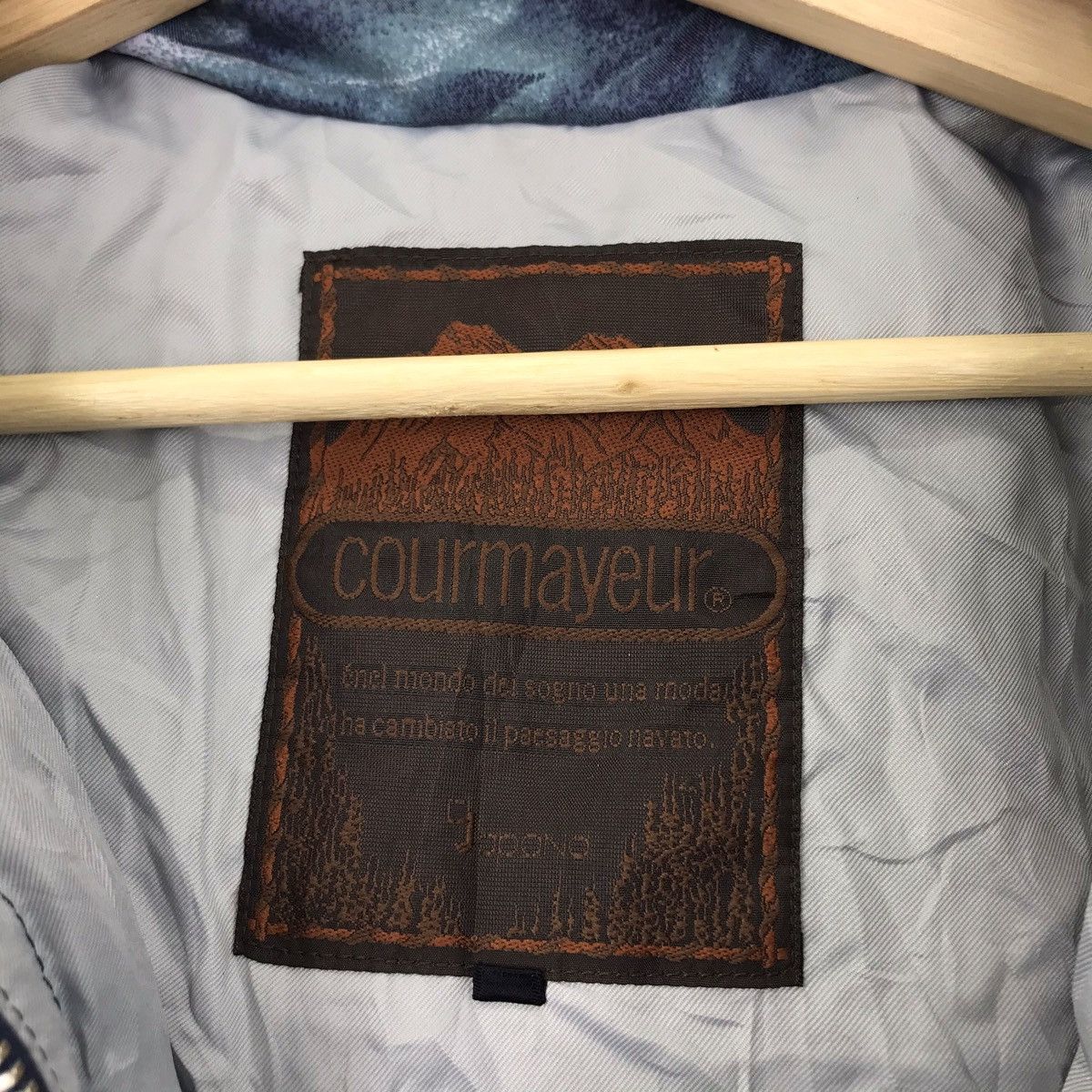 Japanese Brand COURMAYEUR Leaf Overprint Japanese Brand Ski Outdoor Jacket Size US L / EU 52-54 / 3 - 8 Thumbnail