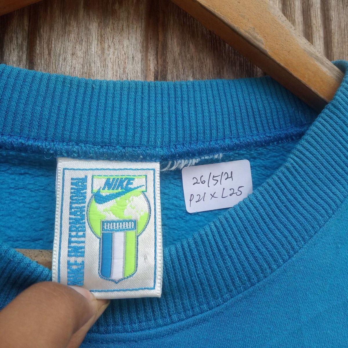 Nike Nike International Nike Court Nike Swoosh Sweatshirt Size US M / EU 48-50 / 2 - 5 Thumbnail