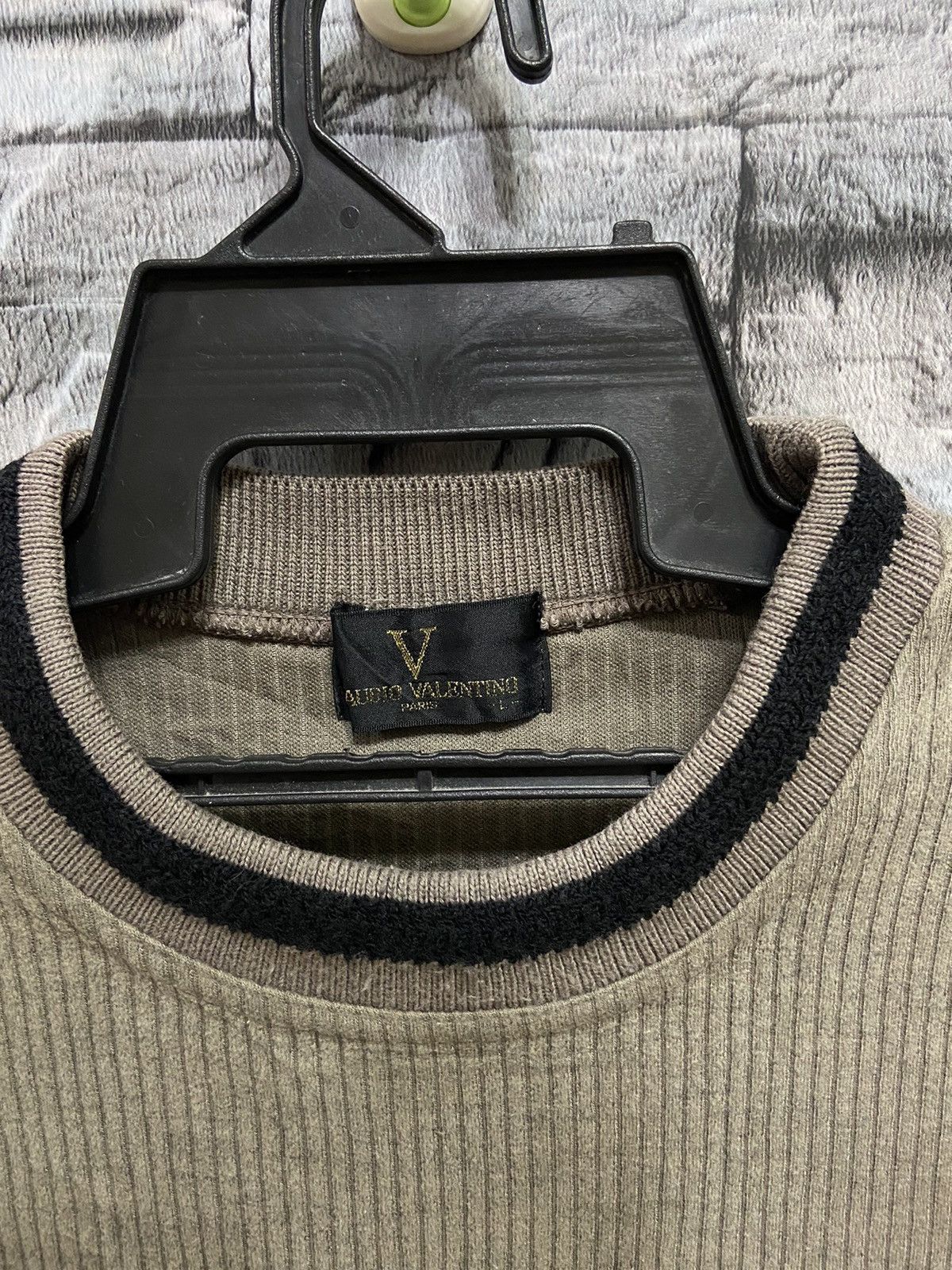 Valentino Vintage Claudio Valentino sweatshirt big logo fit M Size US M / EU 48-50 / 2 - 4 Thumbnail