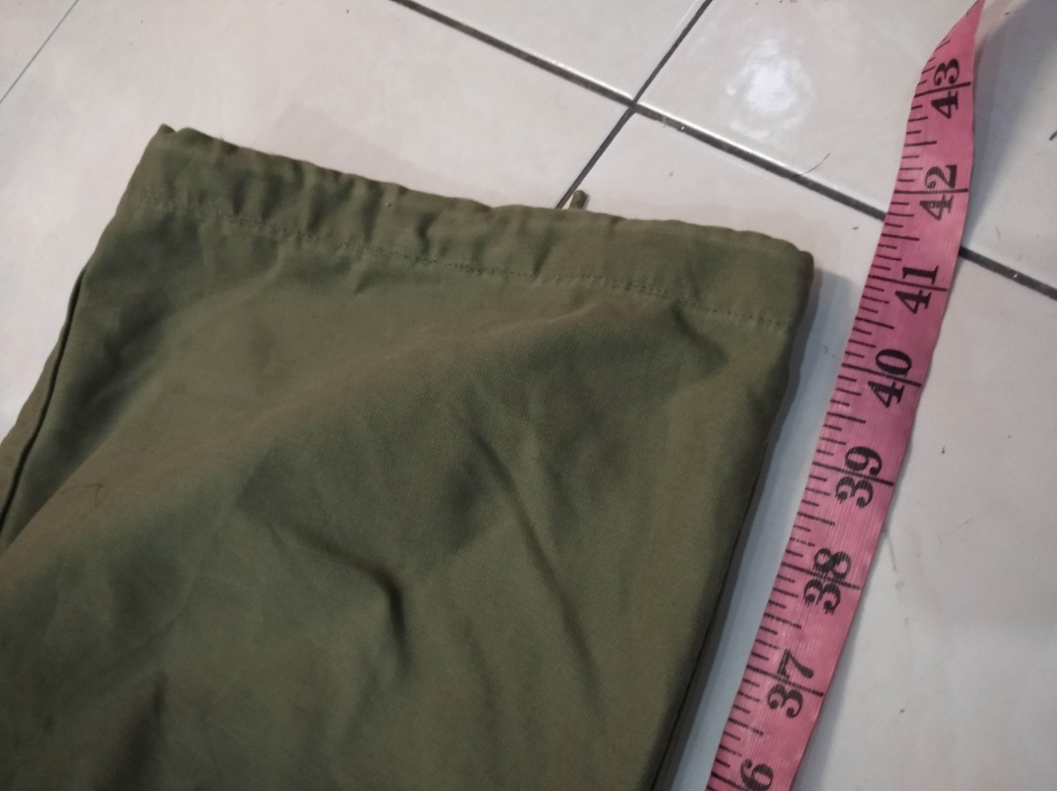Vintage Vintage 70s US Army OG 107 Sateen Cargo Pants Size US 34 / EU 50 - 16 Thumbnail