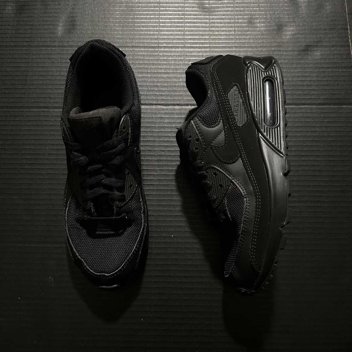 Nike Air Max 90 Black Triple Black Gym Sneaker Men Wm