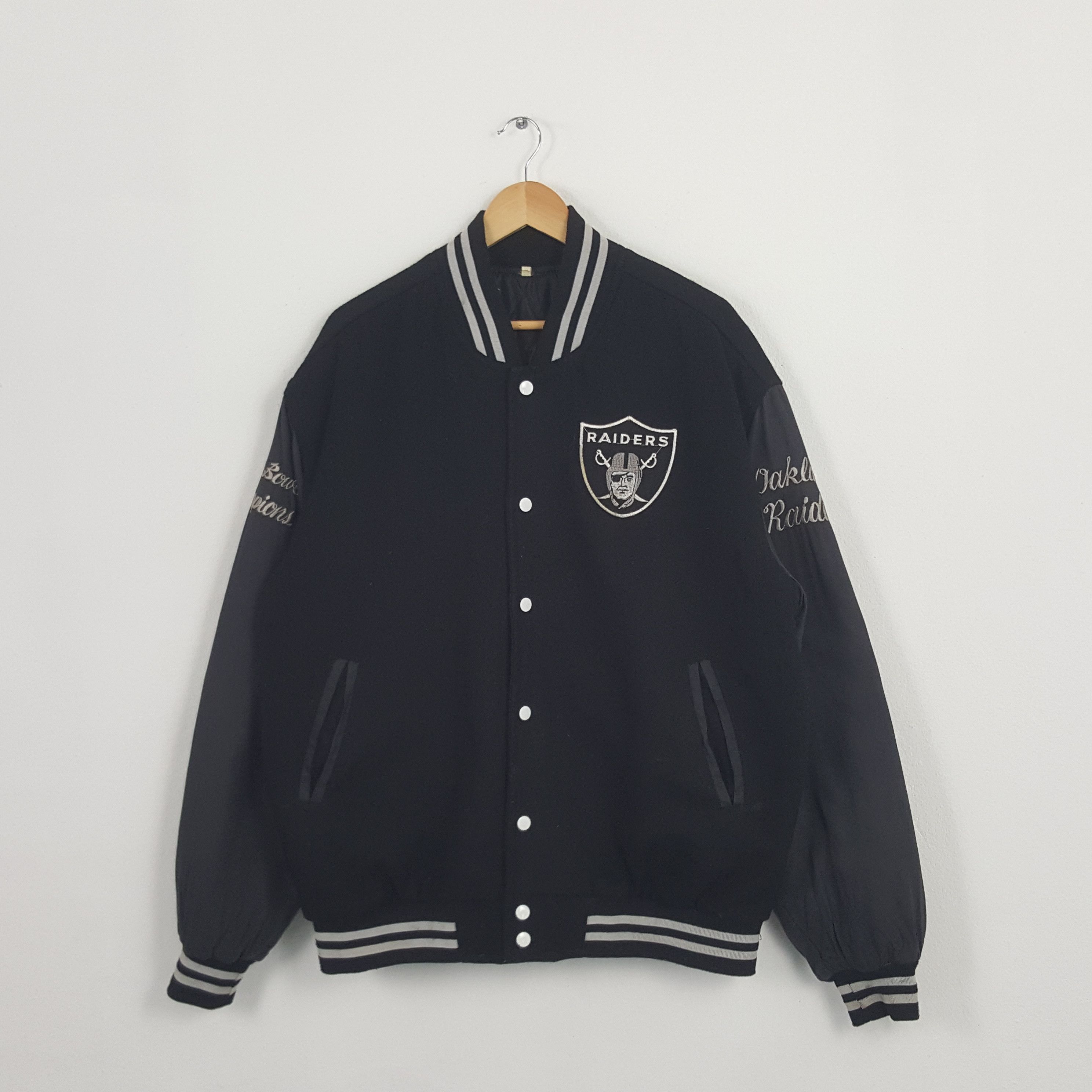 NFL × Vintage Vintage Raider Big Design Varsity Jacket Size US XXL / EU 58 / 5 - 1 Thumbnail