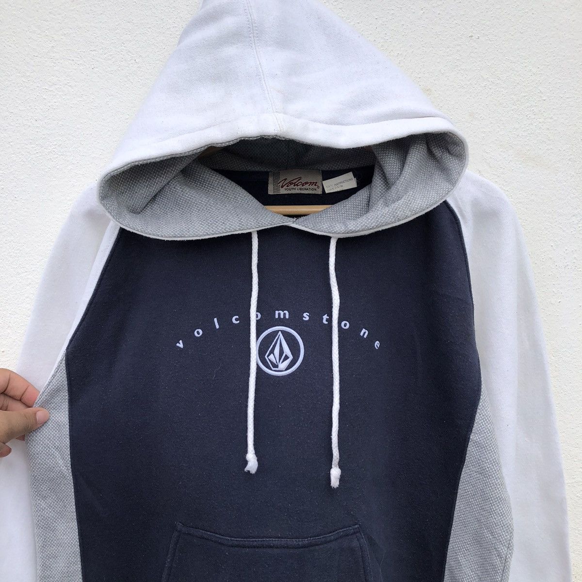 Japanese Brand HOODIE VOLCOM STONE YOUTH LIBERATION BIG LOGO Size US S / EU 44-46 / 1 - 3 Thumbnail