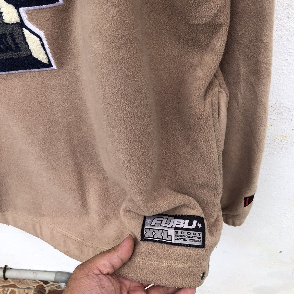Fubu FUBU BIG LOGO EMBROIDERED SWEATSHIRT RARE DESIGN Size US L / EU 52-54 / 3 - 5 Thumbnail