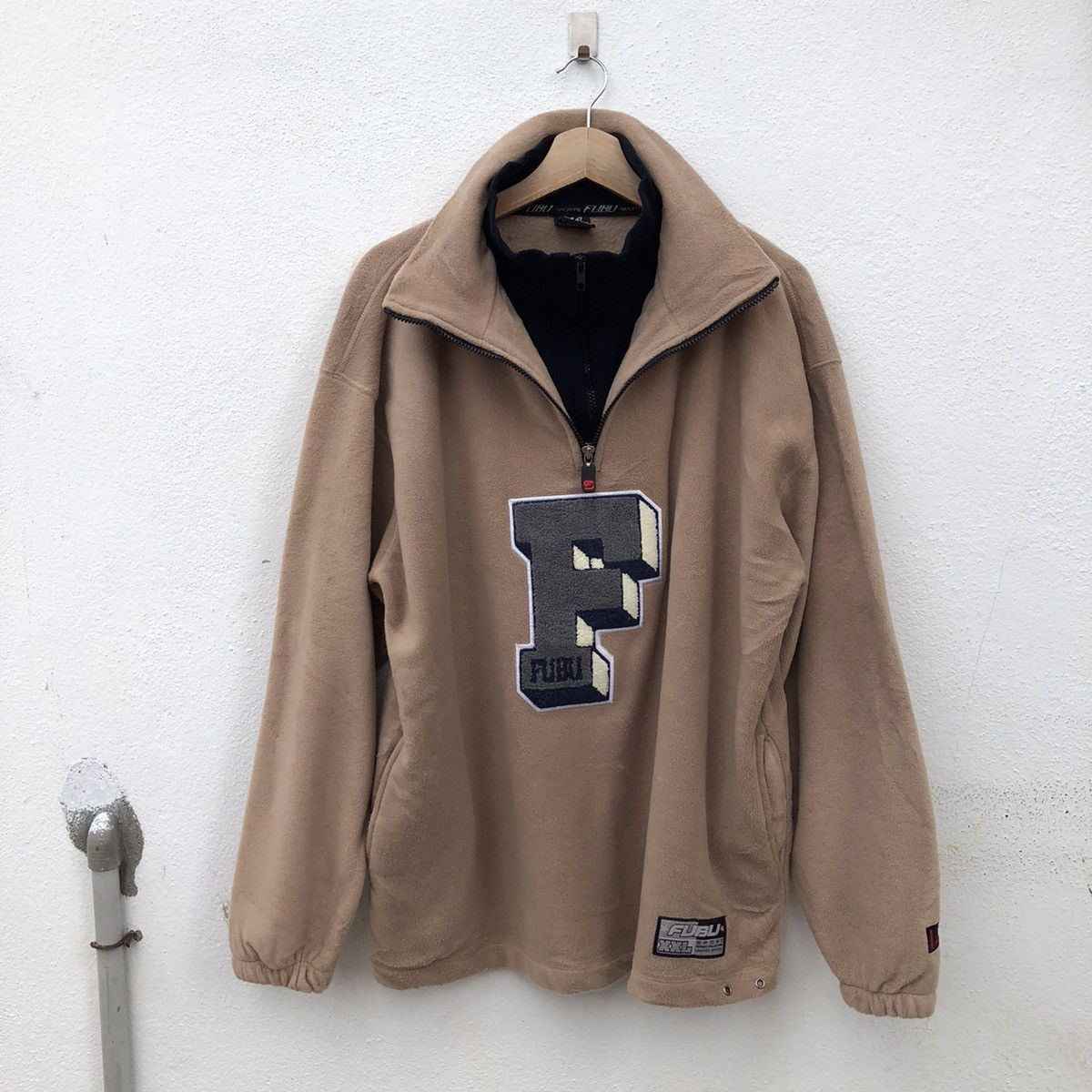 Fubu FUBU BIG LOGO EMBROIDERED SWEATSHIRT RARE DESIGN Size US L / EU 52-54 / 3 - 9 Thumbnail