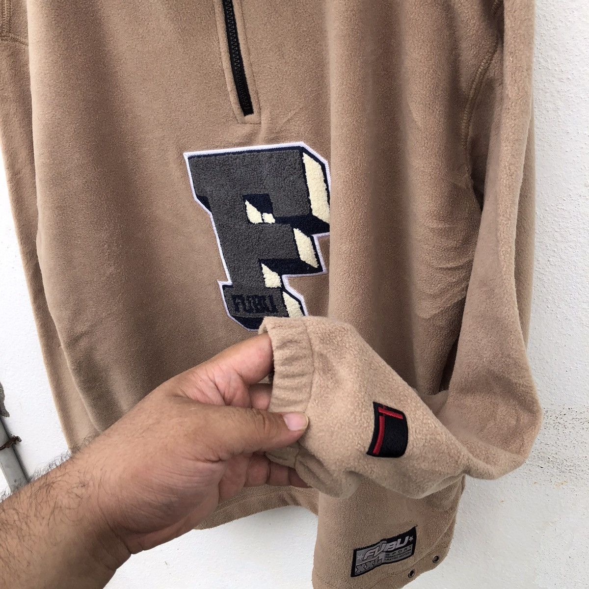 Fubu FUBU BIG LOGO EMBROIDERED SWEATSHIRT RARE DESIGN Size US L / EU 52-54 / 3 - 6 Thumbnail
