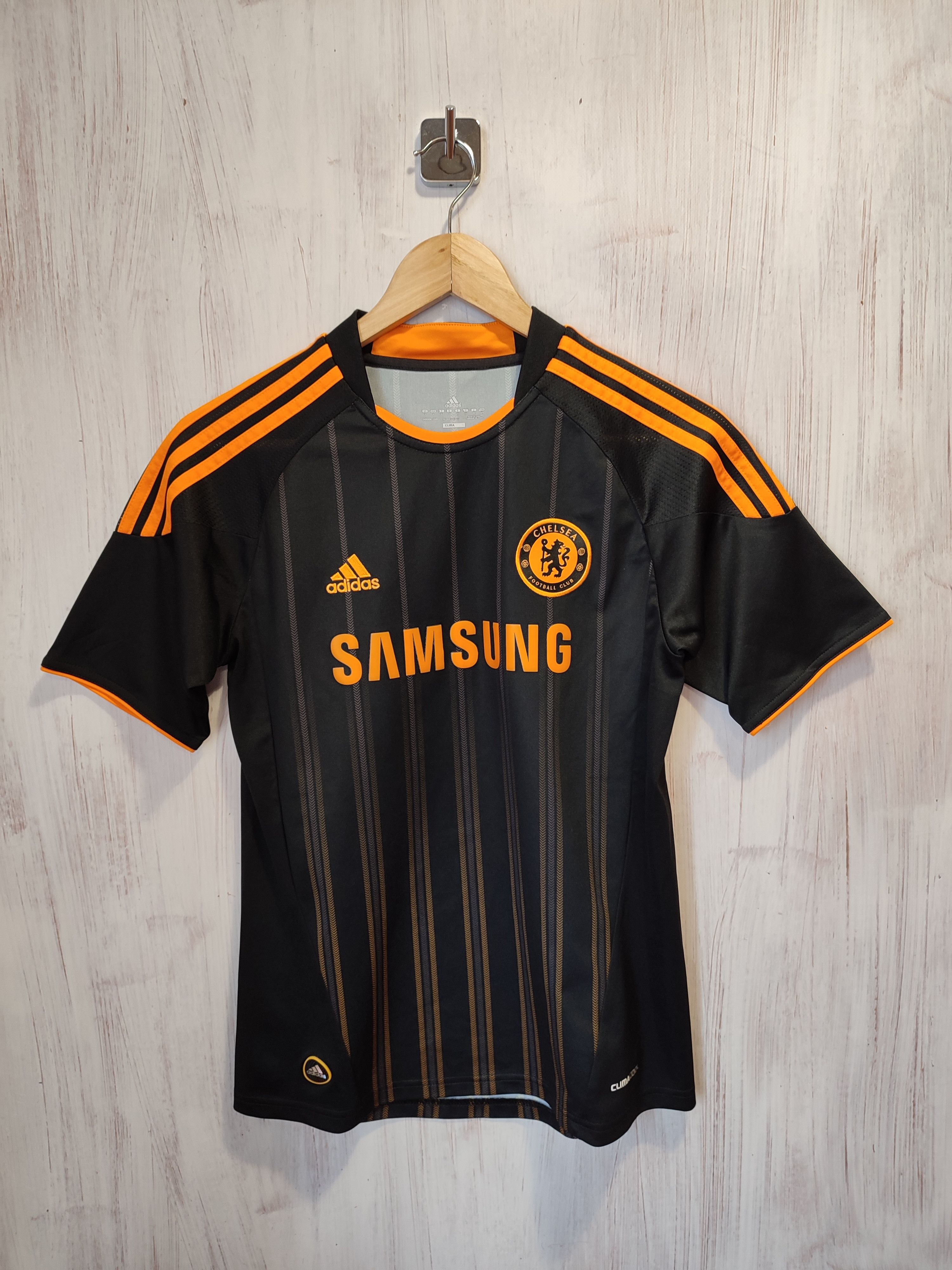 Chelsea 2011 away kit online