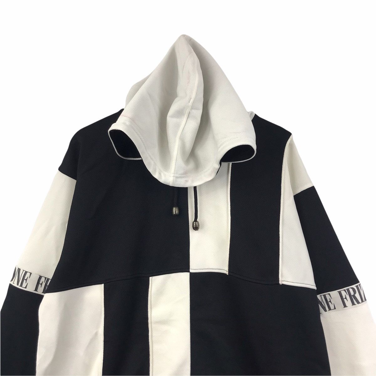 FRIZIONE Italy Colour Block Black White Sweatshirt