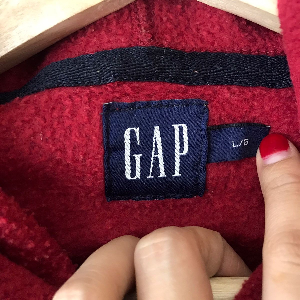 Gap Vintage GAP EMBROIDERED Logo Red Hoodie Sweatshirt Size US XL / EU 56 / 4 - 4 Thumbnail