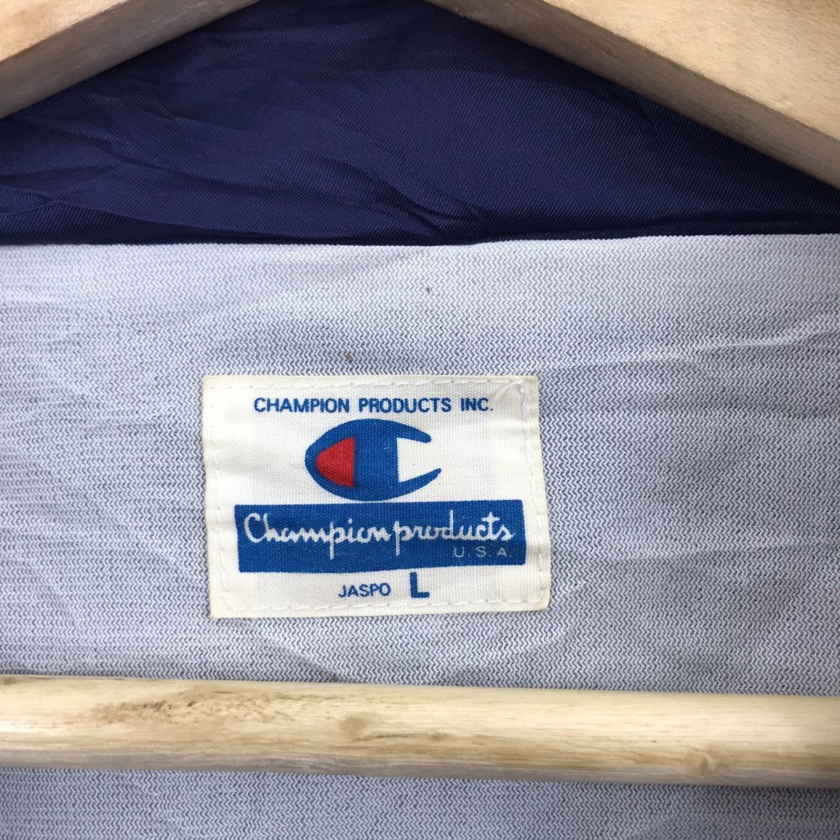 Champion Vintage CHAMPION PRODUCTS Streetwear Windbreaker Jacket Size US XL / EU 56 / 4 - 4 Thumbnail