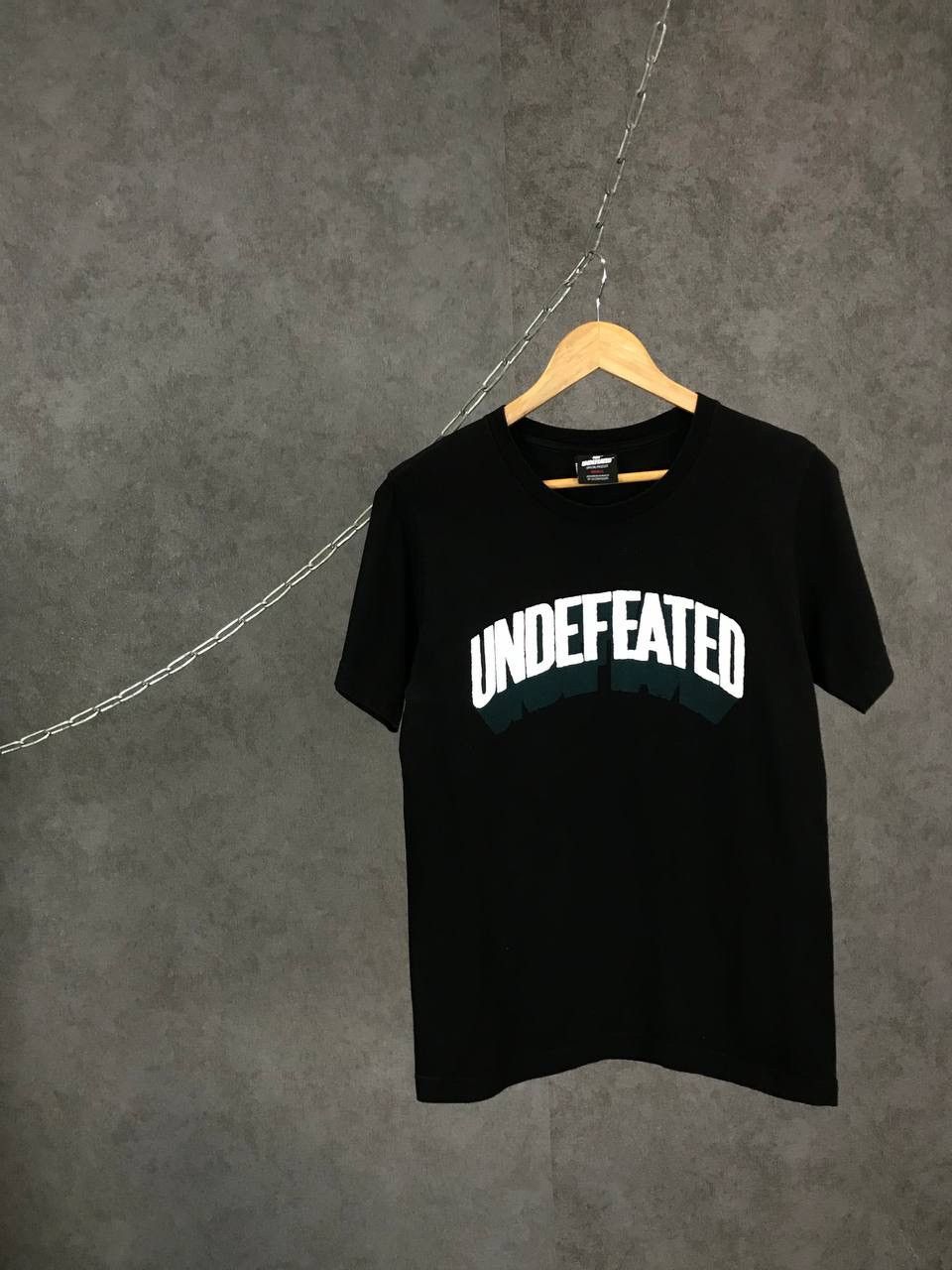 Undefeated Underfeated streetwear center logo tee Size US S / EU 44-46 / 1 - 1 Thumbnail