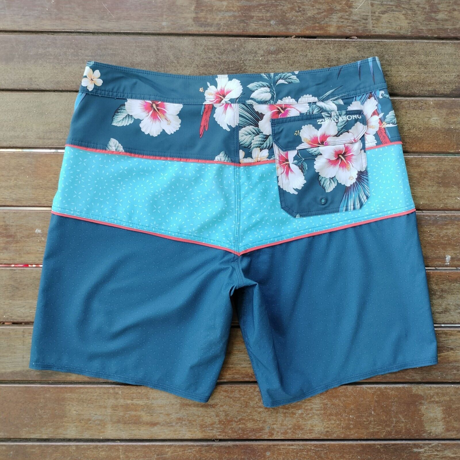 Billabong Billabong Board Shorts Boardies Floral Platinum X Tribong Size US 36 / EU 52 - 2 Thumbnail