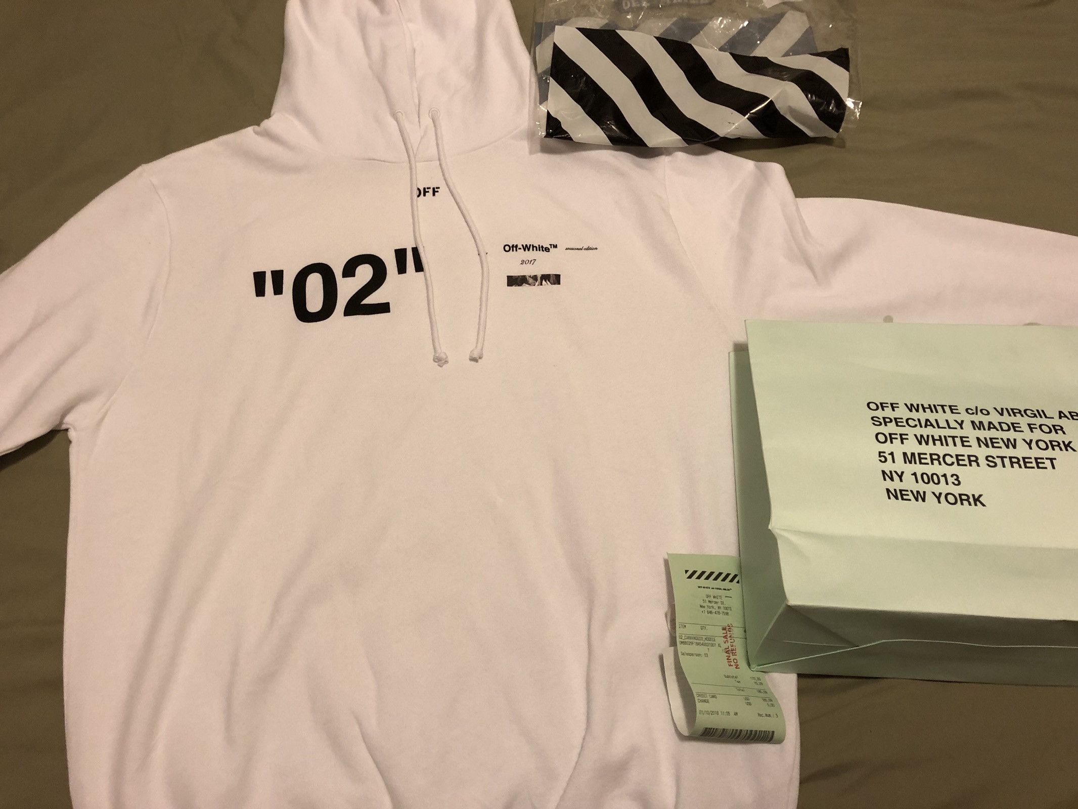 Off white 02 clearance caravaggio