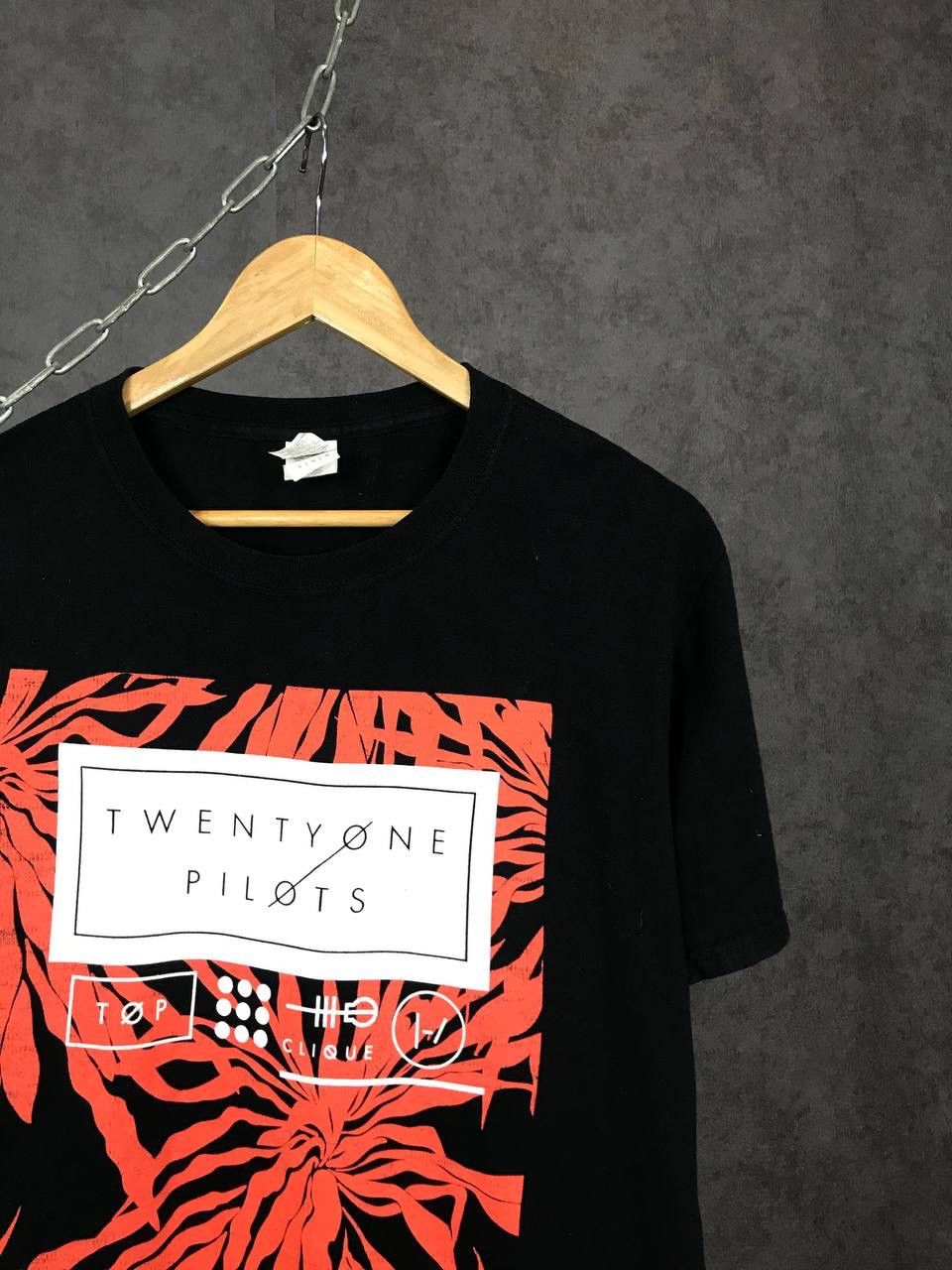 Band Tees Twenty One Pilots vintage cult rock band tee Size US L / EU 52-54 / 3 - 2 Thumbnail