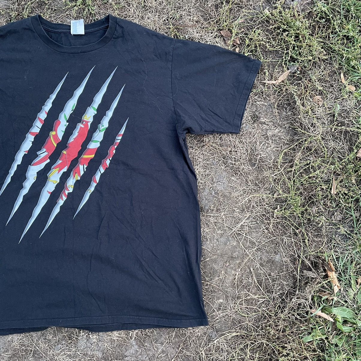 Vintage Vintage Y2K Graphic Tee Claw Scratch Horror Streetwear XL Size US XL / EU 56 / 4 - 2 Thumbnail