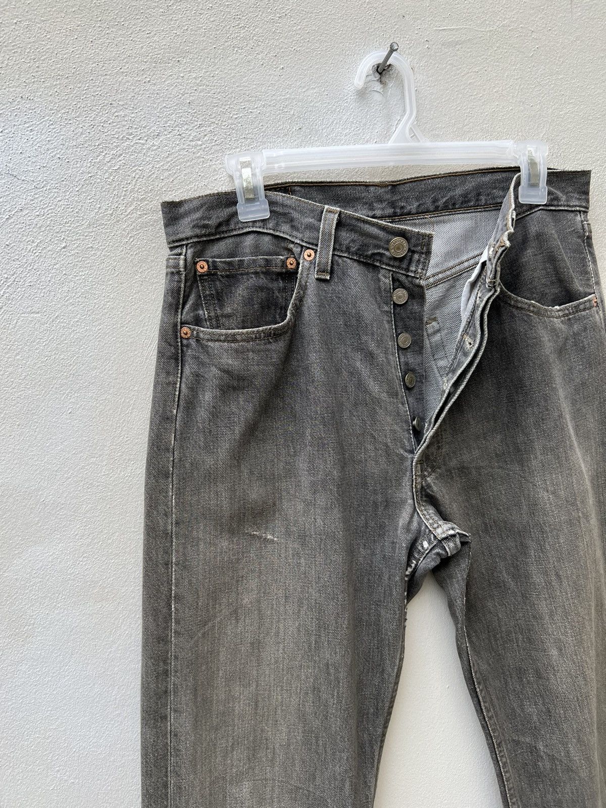 Levi's Vintage 2000 Levi’s 501 Fade Black Distressed Denim Jeans Size US 31 - 5 Thumbnail