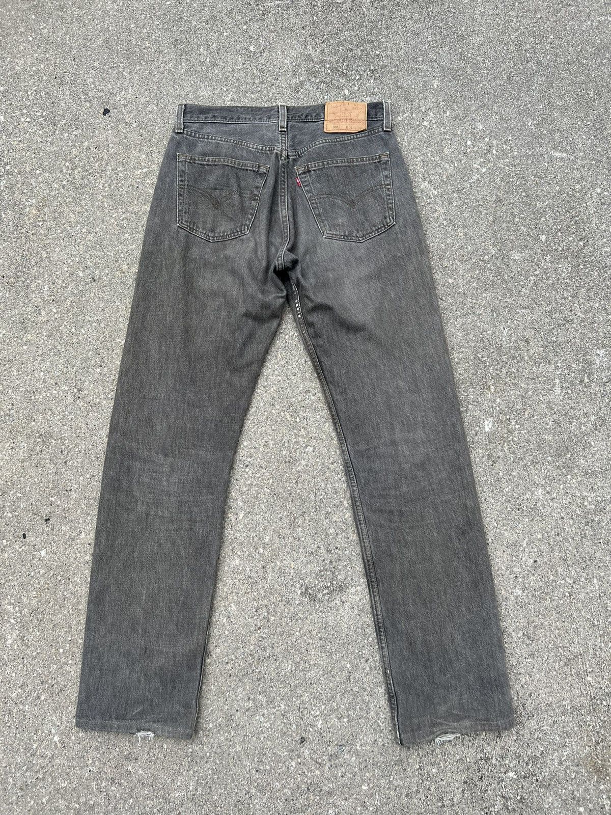Levi's Vintage 2000 Levi’s 501 Fade Black Distressed Denim Jeans Size US 31 - 2 Thumbnail