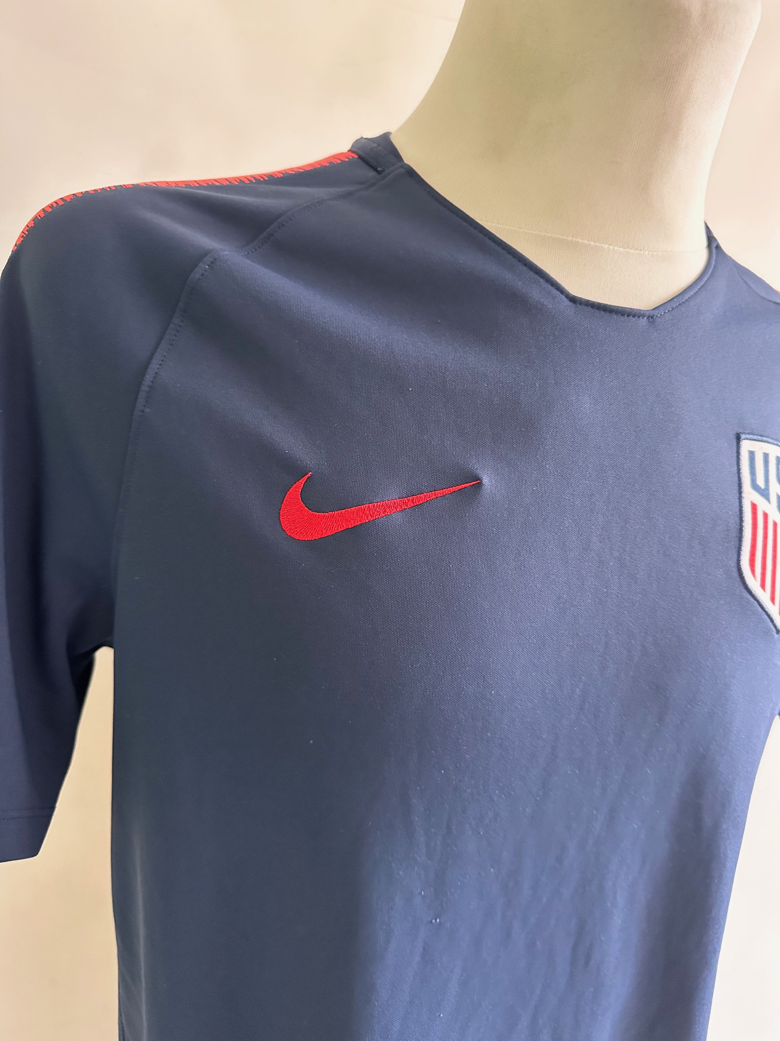 Nike 2018 Nike USA Training soccer jersey football national team Size US S / EU 44-46 / 1 - 4 Thumbnail