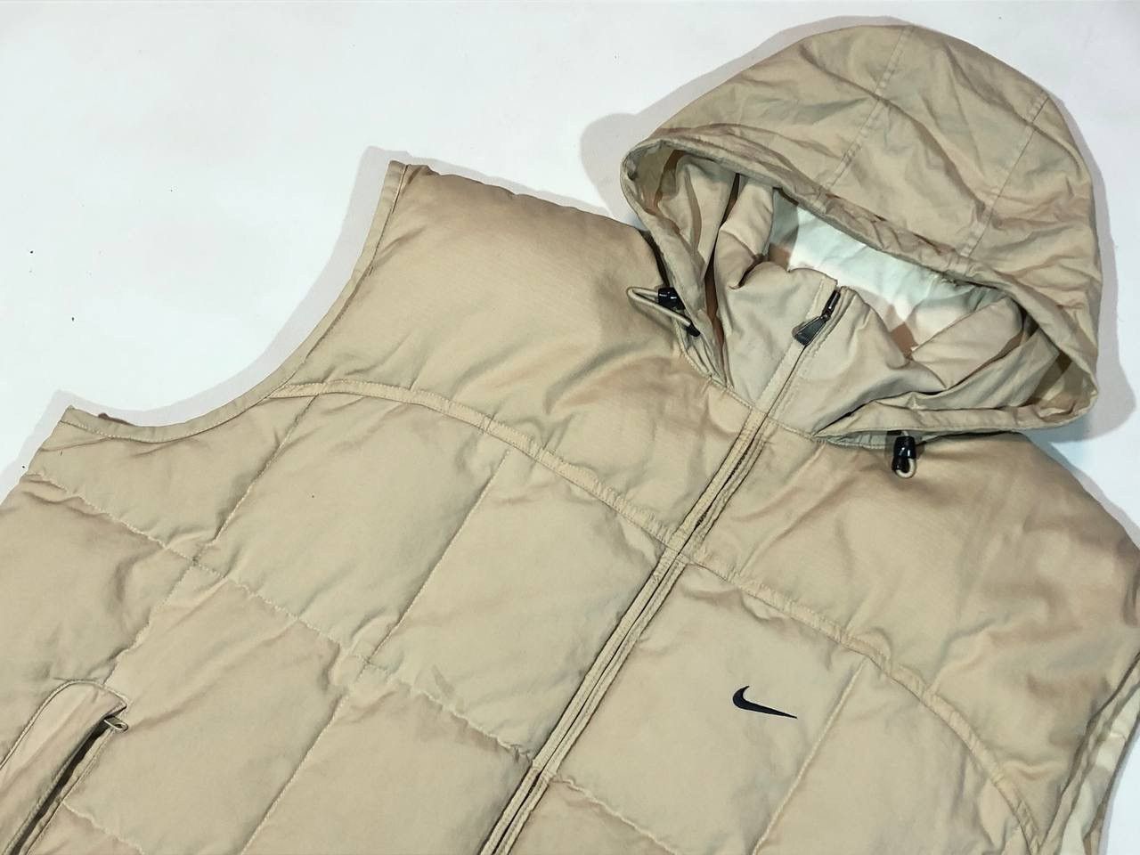 Nike × Vintage Vintage Nike Puffer Vest Beige Size US XL / EU 56 / 4 - 4 Thumbnail