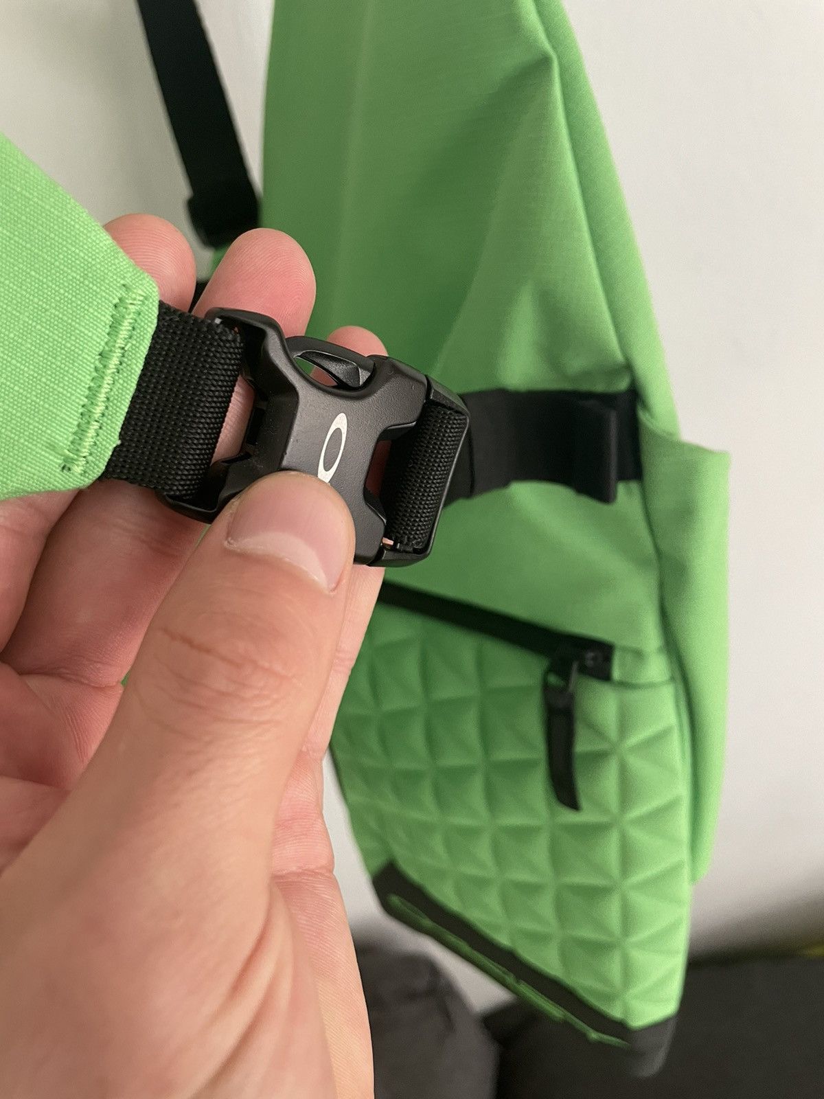 Oakley Oakley Green Body Vest Bag Size ONE SIZE - 4 Thumbnail