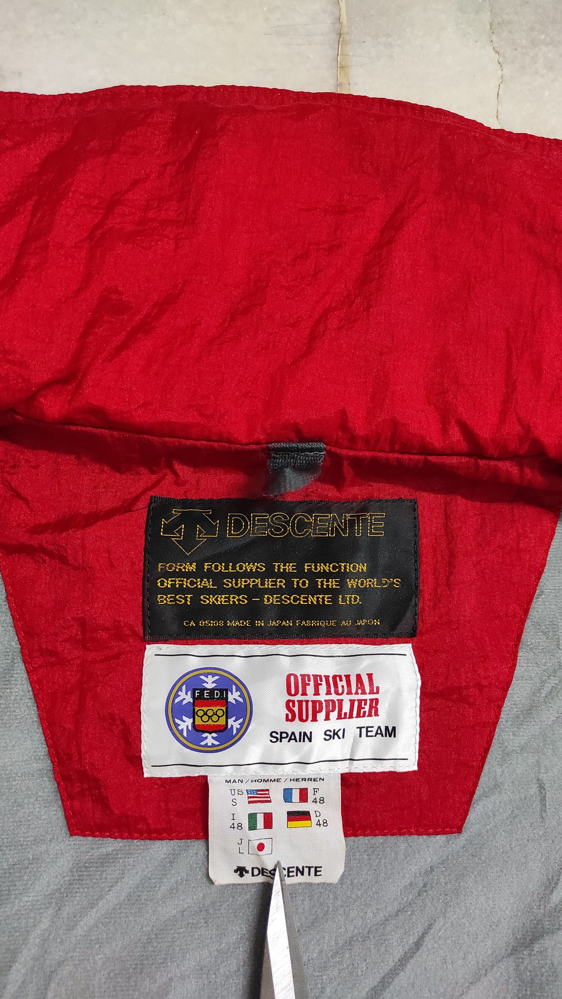 Descente Vintage Official Supplier Man Spain Ski Team Ski jacket Size US M / EU 48-50 / 2 - 4 Thumbnail