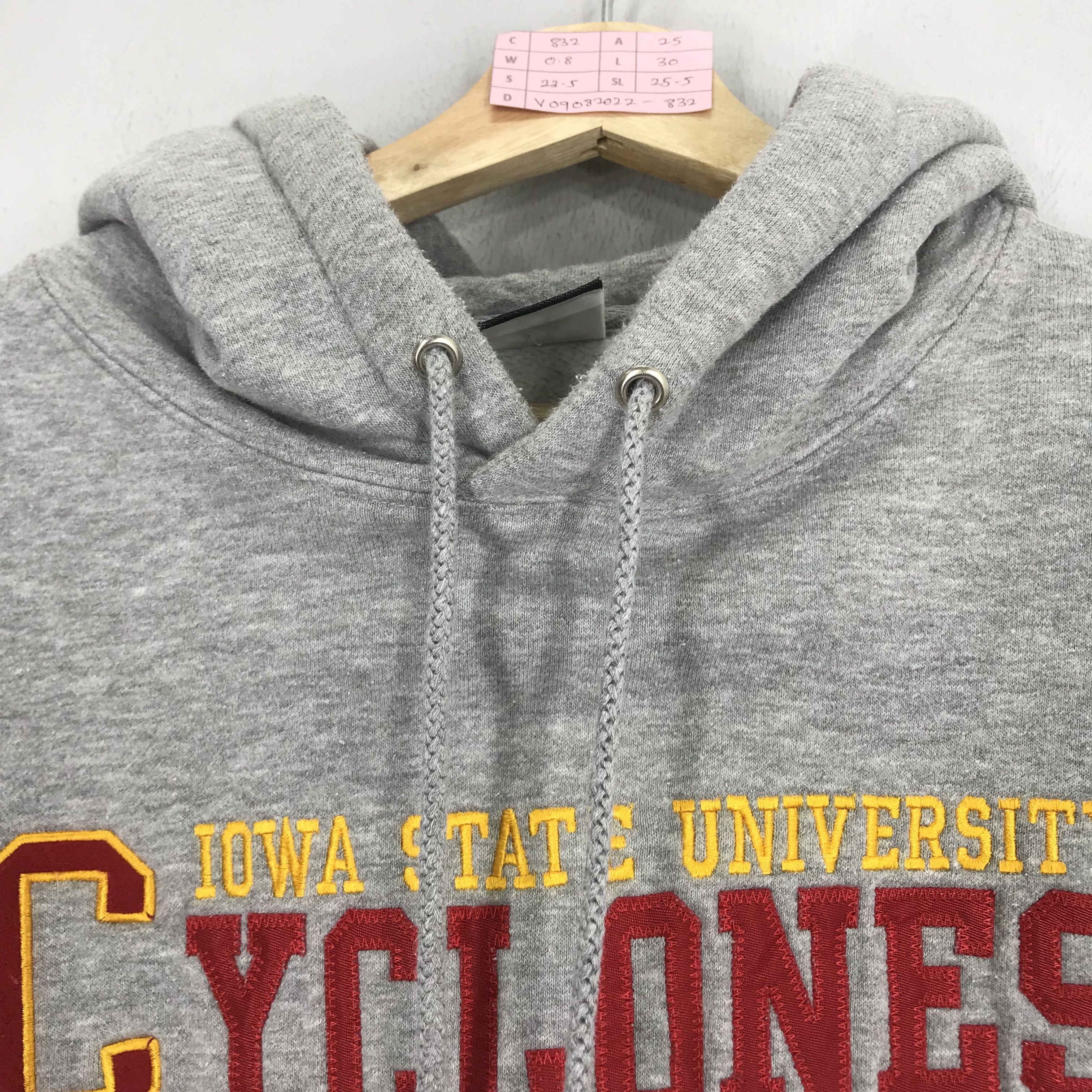 Vintage 90s Iowa State University Iowa State Cyclones Hoodie