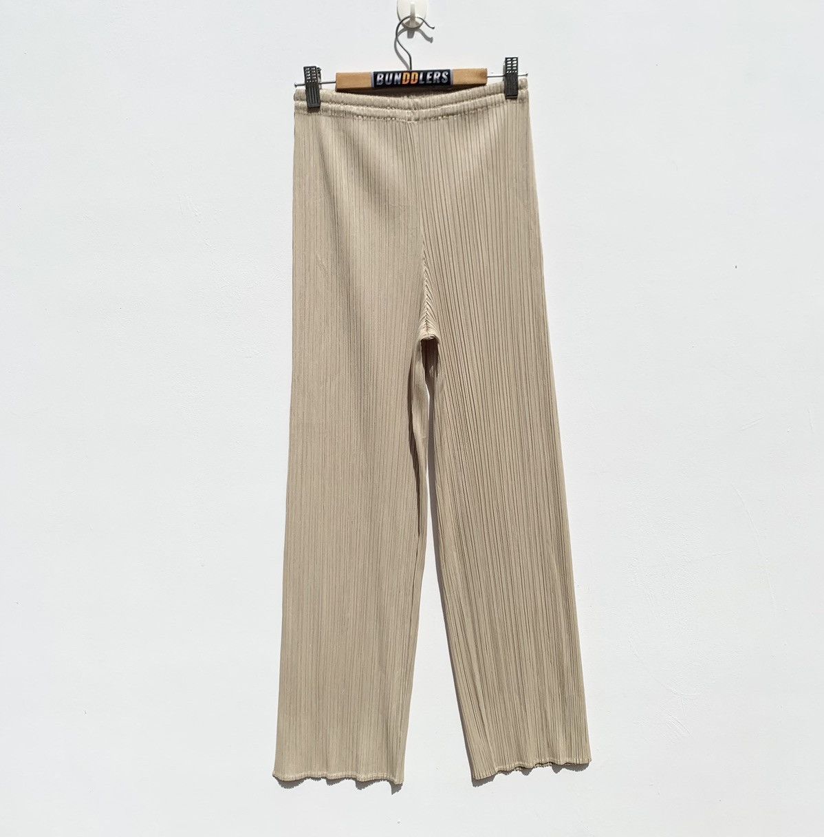 image of Pleats Please Issey Miyake Pants Vintage Issey Miyake in Beige, Women's (Size 23)