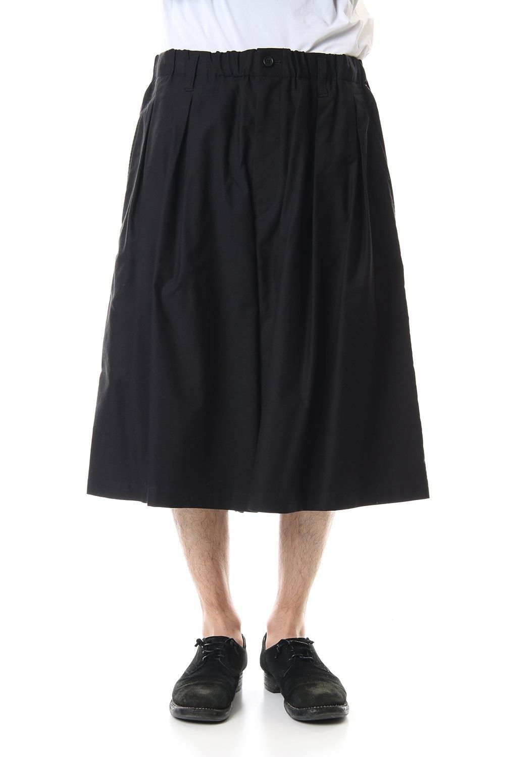 image of Yohji Yamamoto Ss20 Wool Gab Shorts (Hn-P25-100) in Black, Men's (Size 30)