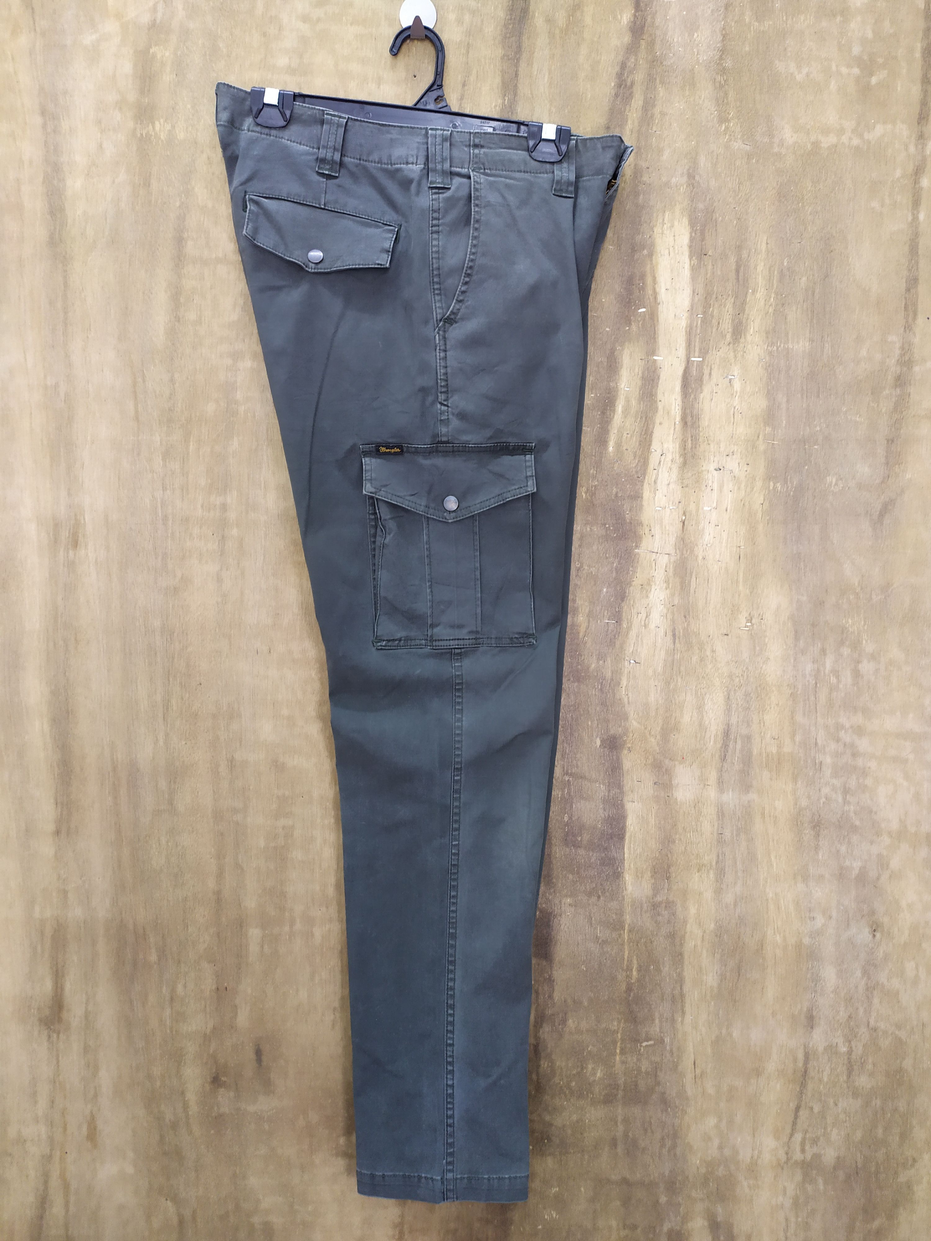 Japanese Brand × Wrangler Wrangler Faded Cargo Pants Size US 32 / EU 48 - 12 Thumbnail