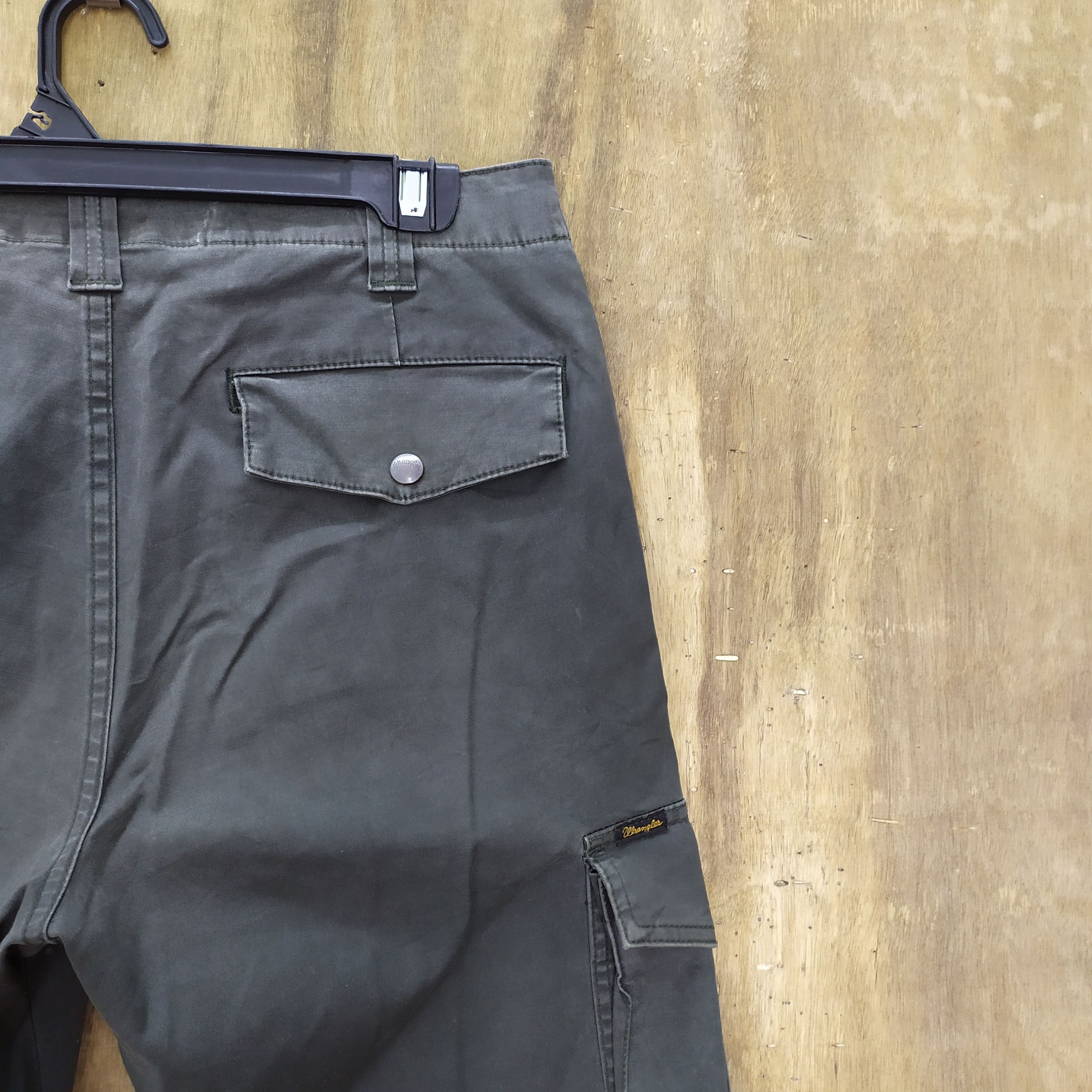 Japanese Brand × Wrangler Wrangler Faded Cargo Pants Size US 32 / EU 48 - 11 Thumbnail