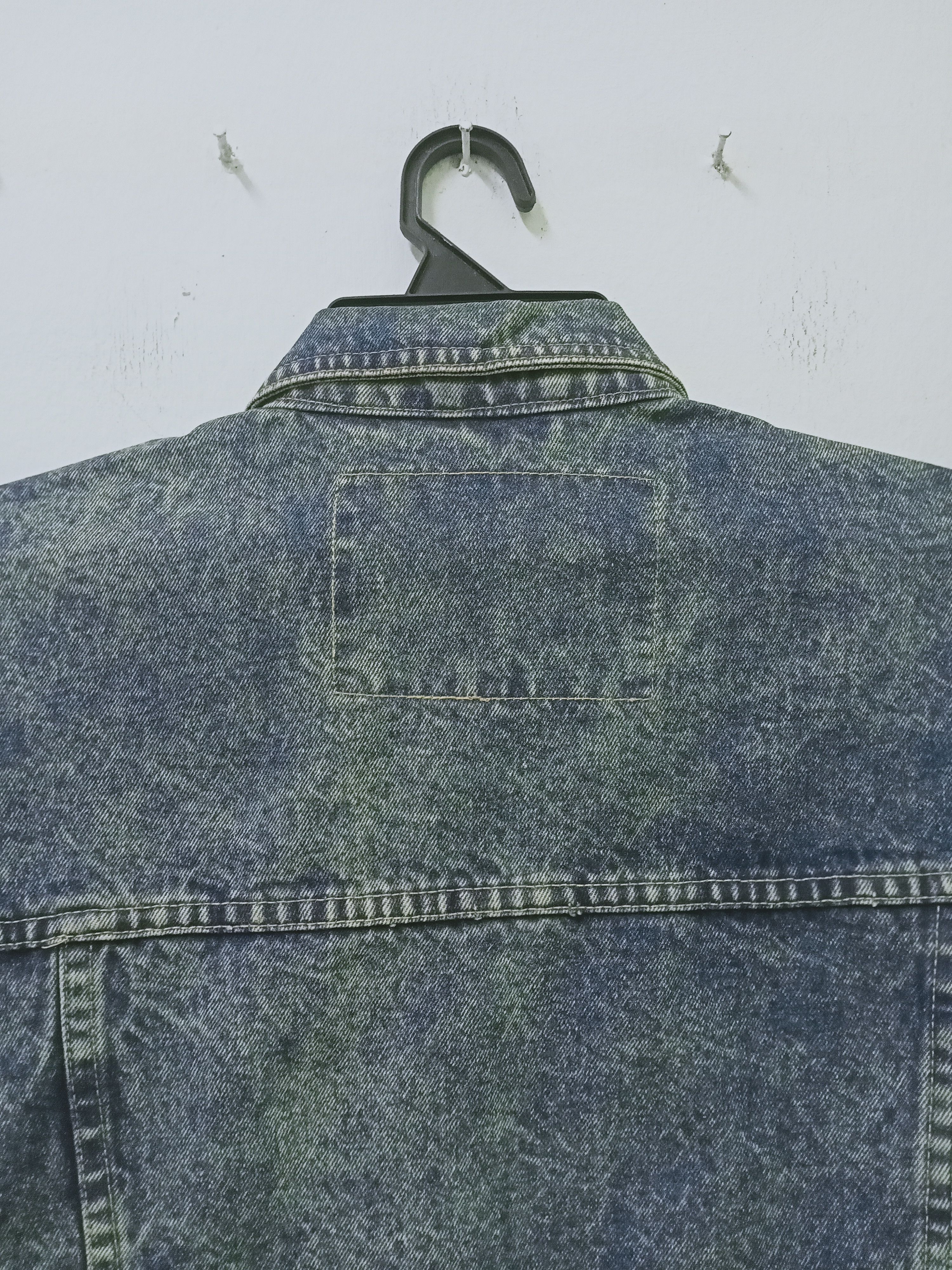 Japanese Brand Vintage Acid Wash Trucker Denim Jeans Jacket Size US L / EU 52-54 / 3 - 7 Thumbnail