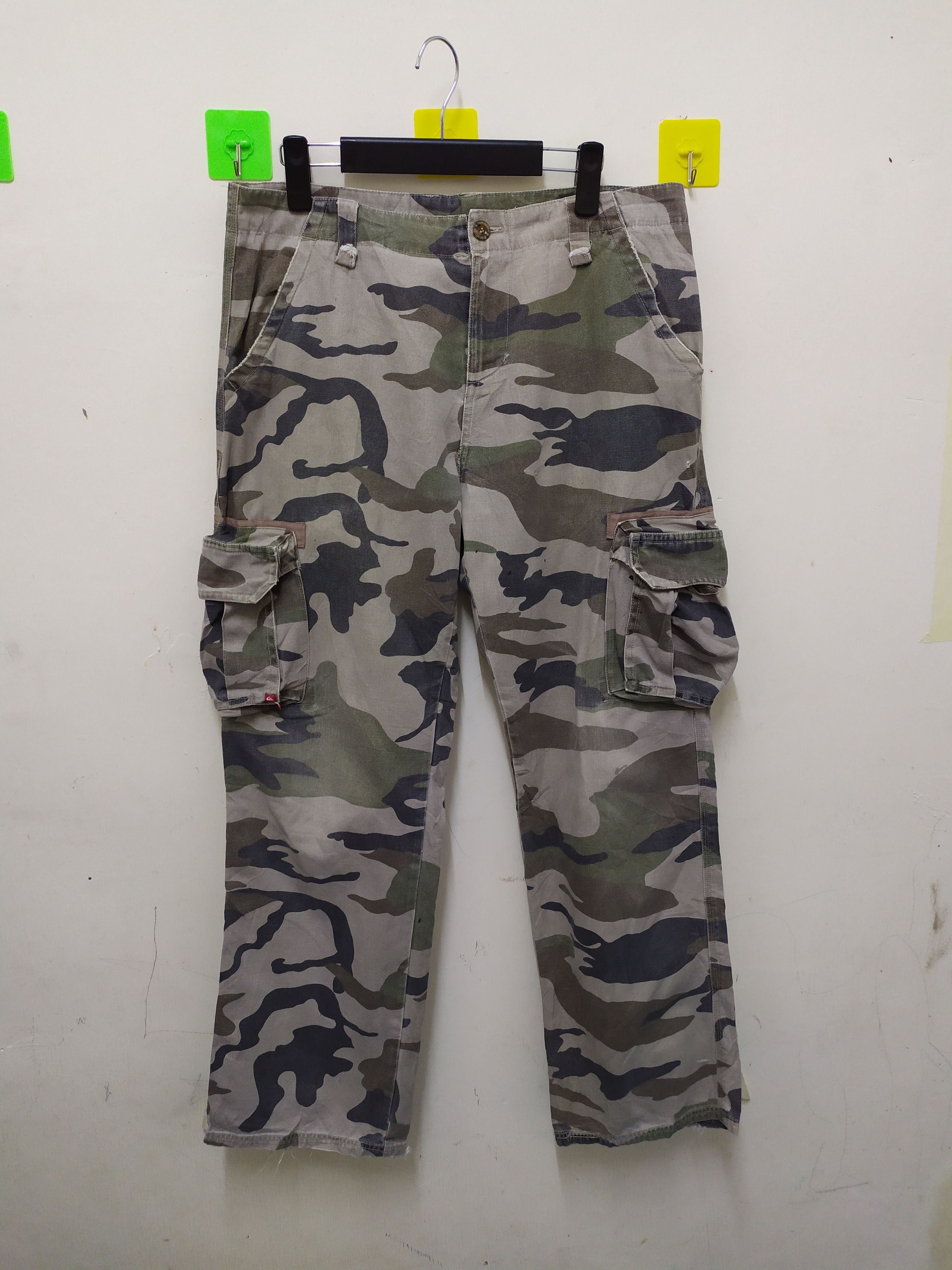 Japanese Brand × Quicksilver Quiksilver Camo Cargo Pants Multipocket Utility Pants Size US 34 / EU 50 - 6 Thumbnail