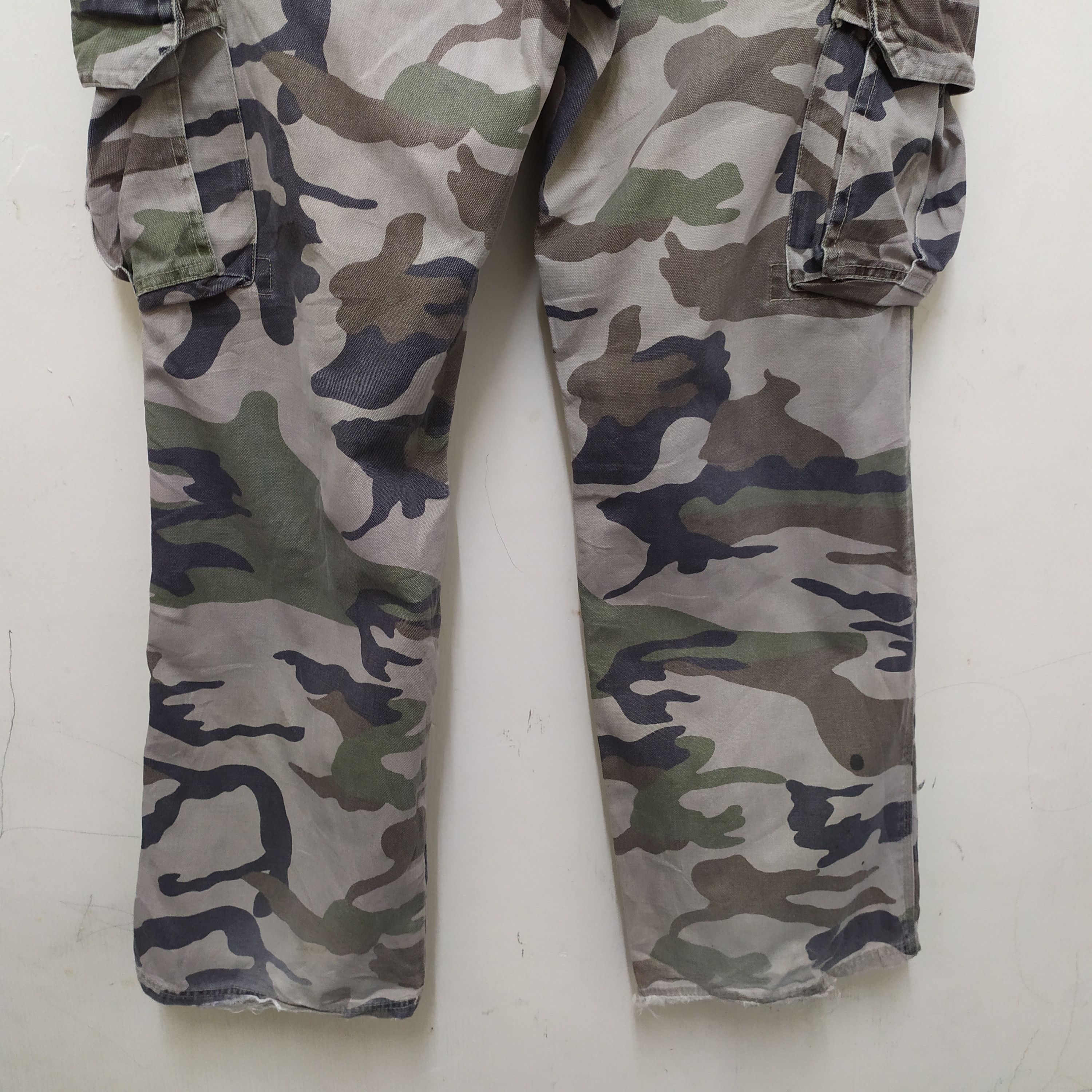 Japanese Brand × Quicksilver Quiksilver Camo Cargo Pants Multipocket Utility Pants Size US 34 / EU 50 - 19 Thumbnail