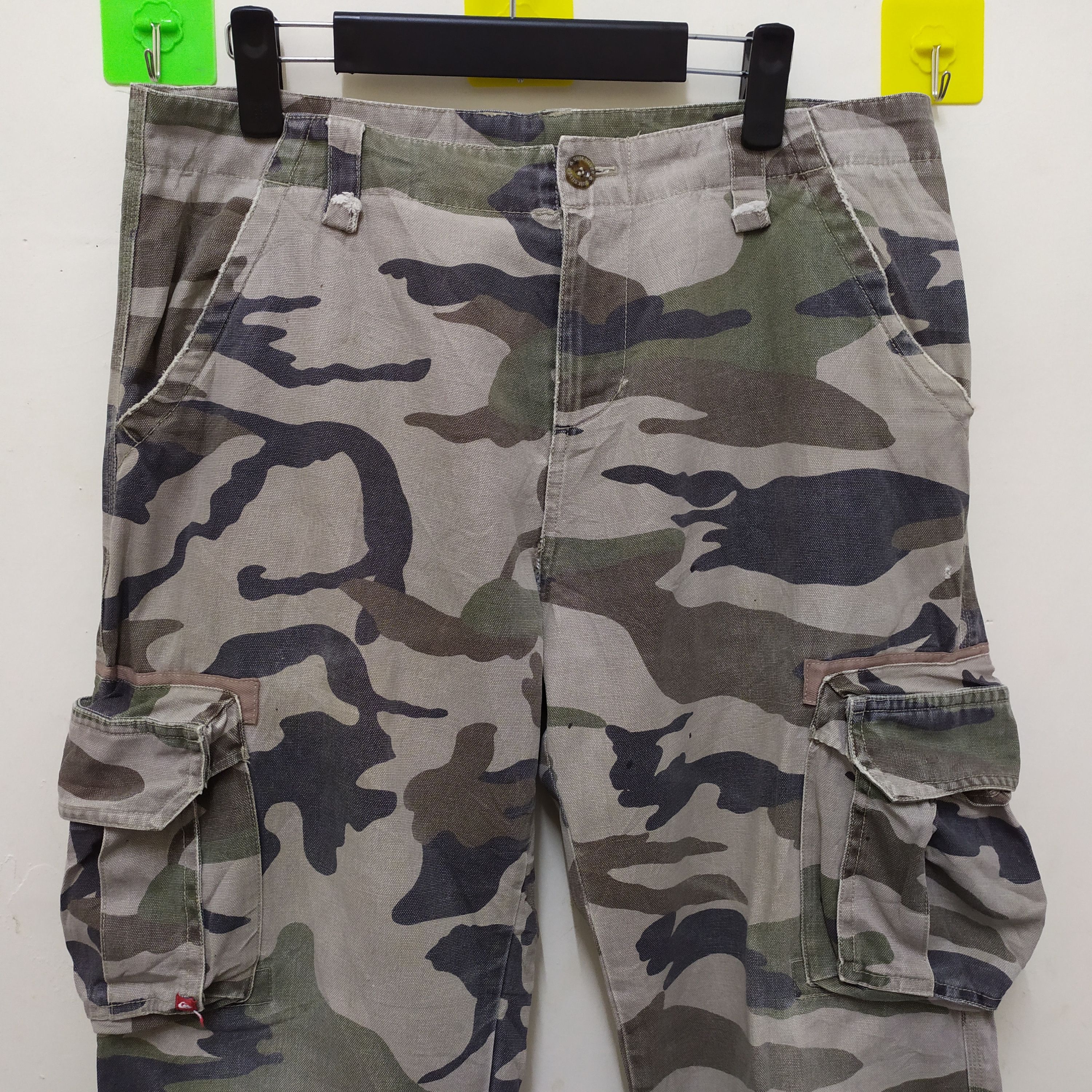 Japanese Brand × Quicksilver Quiksilver Camo Cargo Pants Multipocket Utility Pants Size US 34 / EU 50 - 7 Thumbnail