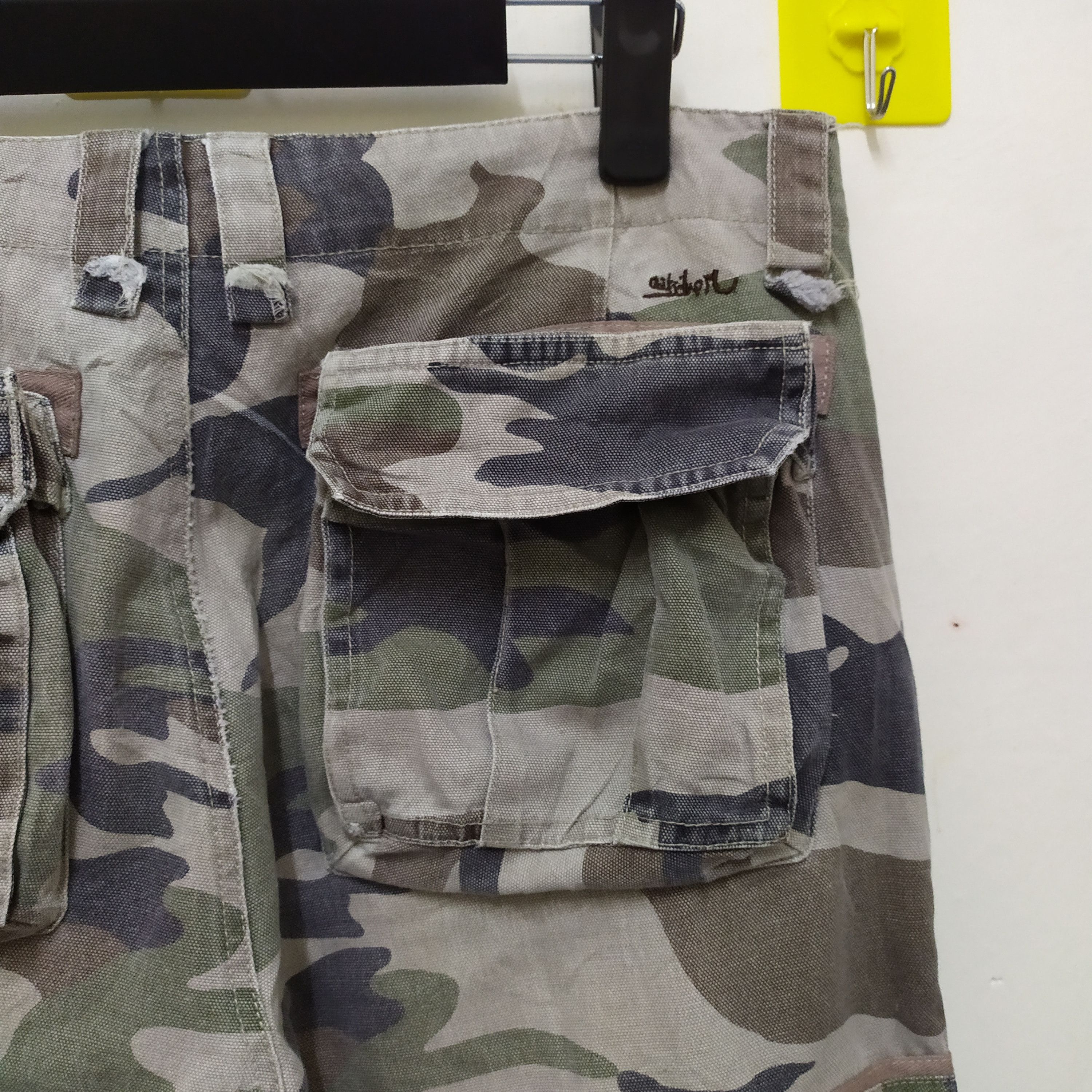 Japanese Brand × Quicksilver Quiksilver Camo Cargo Pants Multipocket Utility Pants Size US 34 / EU 50 - 21 Thumbnail