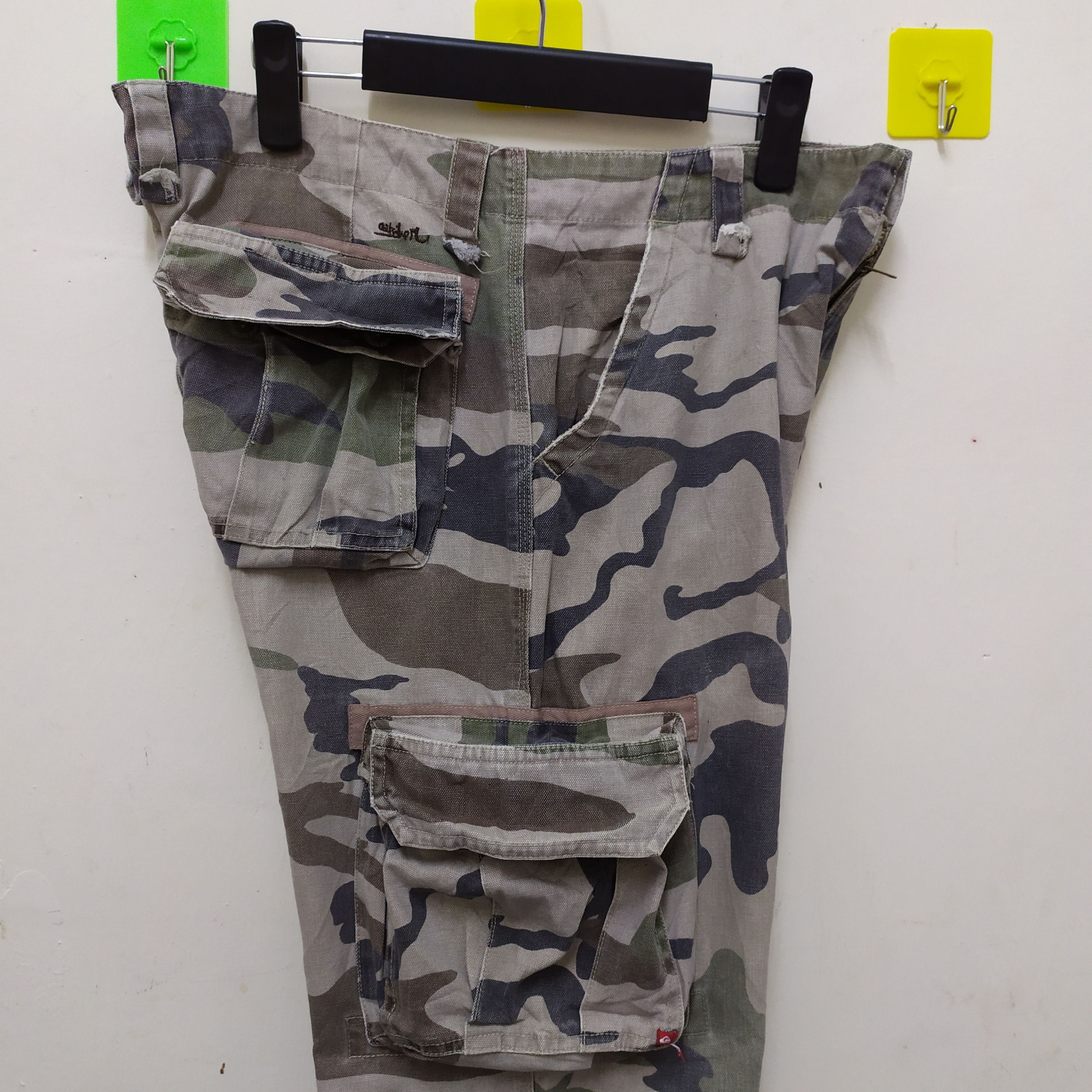 Japanese Brand × Quicksilver Quiksilver Camo Cargo Pants Multipocket Utility Pants Size US 34 / EU 50 - 2 Thumbnail