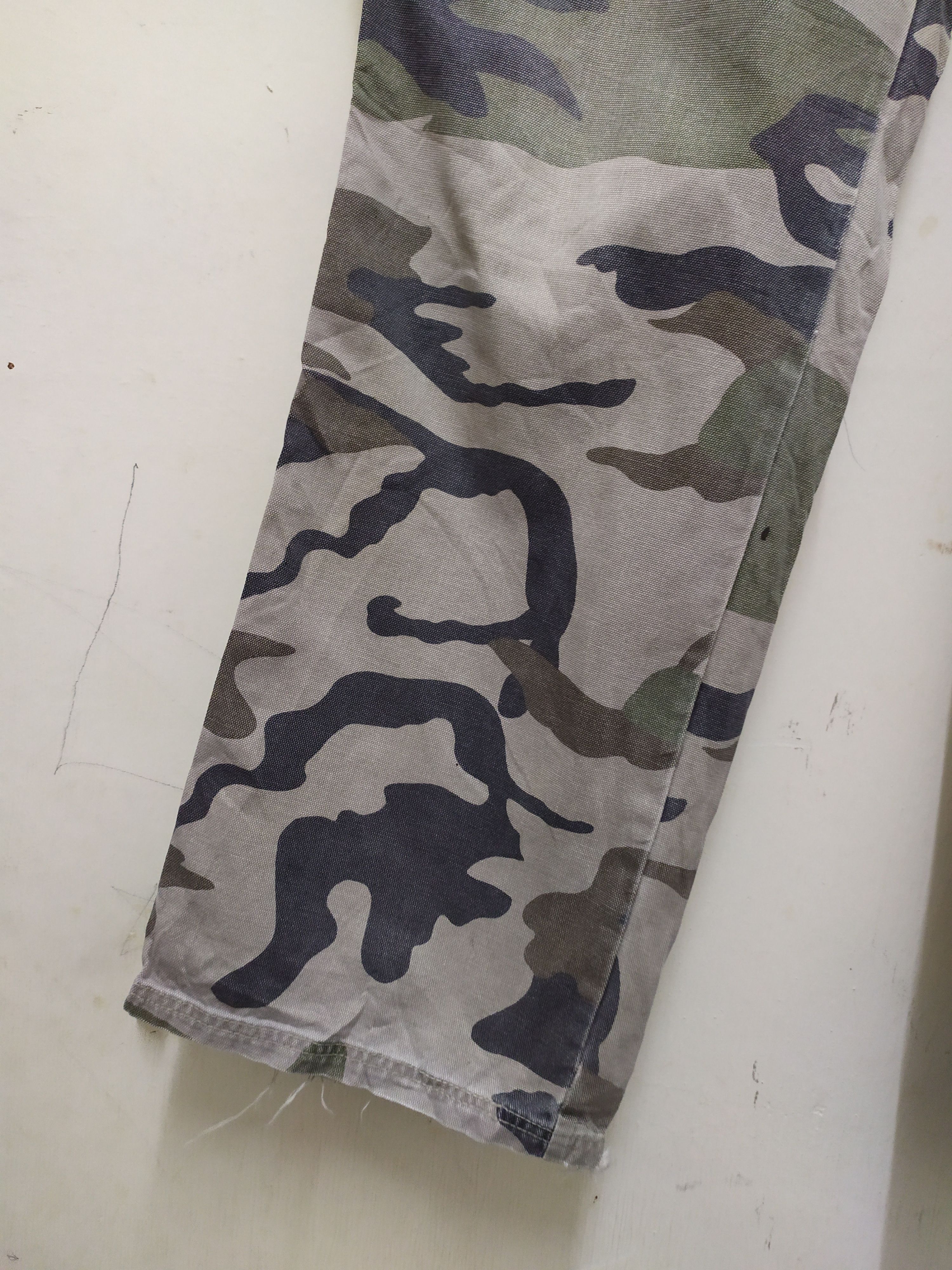 Japanese Brand × Quicksilver Quiksilver Camo Cargo Pants Multipocket Utility Pants Size US 34 / EU 50 - 14 Thumbnail